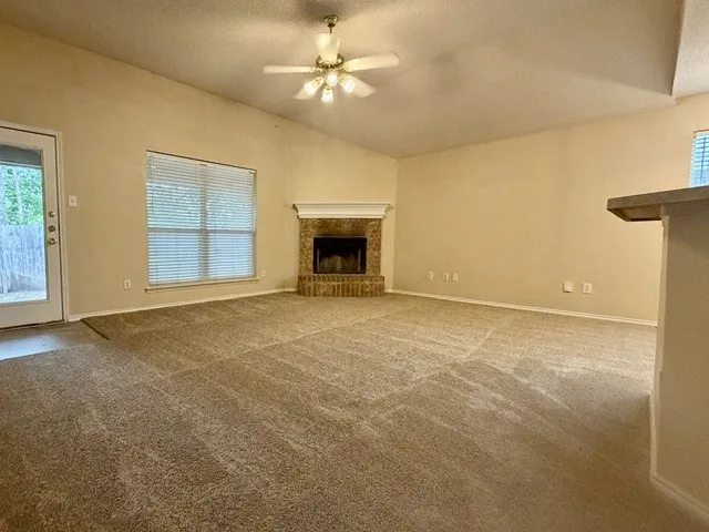 Single Family Residence For Rent in Tarrant County , 12333 Silver Mist Trail, Fort Worth, Texas 76028, 3 Bedroom, 2 Bathroom, 2 Garage spaces, 1,750 Sqft, built in 2003, mls#21310566, Real Estate Agent in Fort Worth, Homes For Rent in Tarrant county, Homes For Rent in Fort Worth, Realtor in Fort Worth Texas, Real Estate Brokerage Independent Realty Texas, Luminita Cordes Realtor