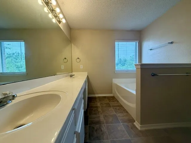 Single Family Residence For Rent in Tarrant County , 12333 Silver Mist Trail, Fort Worth, Texas 76028, 3 Bedroom, 2 Bathroom, 2 Garage spaces, 1,750 Sqft, built in 2003, mls#21310566, Real Estate Agent in Fort Worth, Homes For Rent in Tarrant county, Homes For Rent in Fort Worth, Realtor in Fort Worth Texas, Real Estate Brokerage Independent Realty Texas, Luminita Cordes Realtor