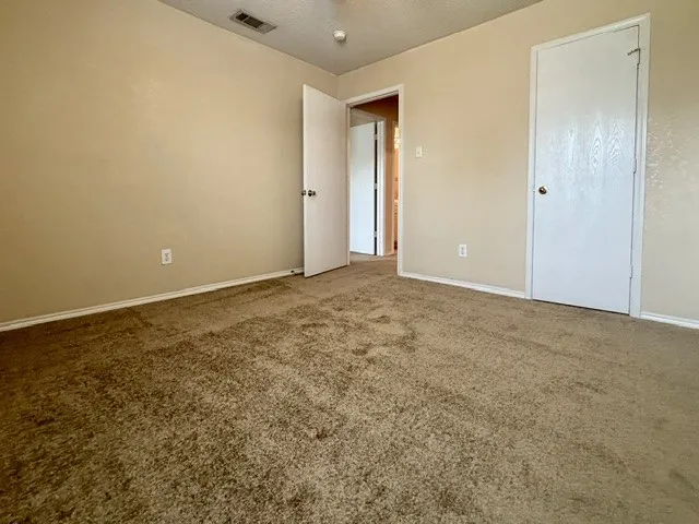 Single Family Residence For Rent in Tarrant County , 12333 Silver Mist Trail, Fort Worth, Texas 76028, 3 Bedroom, 2 Bathroom, 2 Garage spaces, 1,750 Sqft, built in 2003, mls#21310566, Real Estate Agent in Fort Worth, Homes For Rent in Tarrant county, Homes For Rent in Fort Worth, Realtor in Fort Worth Texas, Real Estate Brokerage Independent Realty Texas, Luminita Cordes Realtor