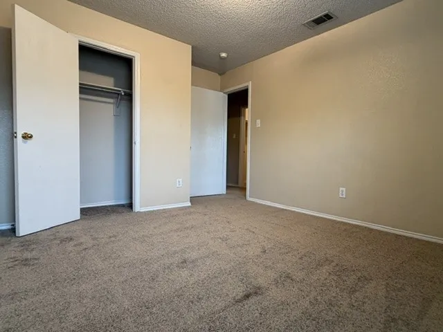 Single Family Residence For Rent in Tarrant County , 12333 Silver Mist Trail, Fort Worth, Texas 76028, 3 Bedroom, 2 Bathroom, 2 Garage spaces, 1,750 Sqft, built in 2003, mls#21310566, Real Estate Agent in Fort Worth, Homes For Rent in Tarrant county, Homes For Rent in Fort Worth, Realtor in Fort Worth Texas, Real Estate Brokerage Independent Realty Texas, Luminita Cordes Realtor