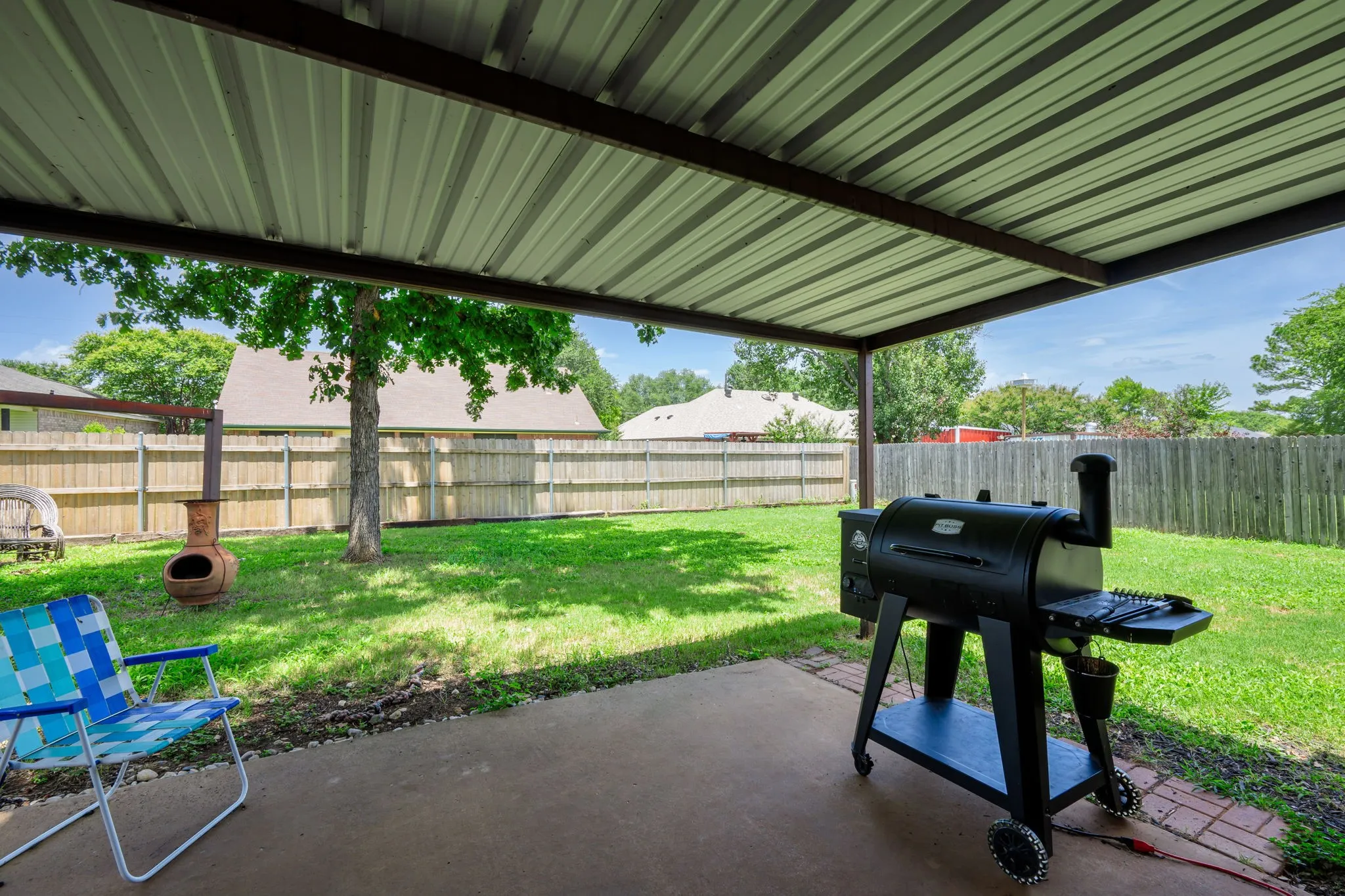 Single Family Residence For Sale in Hood County , 1510 Berry Patch Lane, Granbury, Texas 76048, 3 Bedroom, 2 Bathroom, 2 Garage spaces, 1,462 Sqft, built in 1998, mls#21310552, Real Estate Agent in Granbury, Homes For Sale in Hood county, Homes For Sale in Granbury, Realtor in Granbury Texas, Real Estate Brokerage Independent Realty Texas, Luminita Cordes Realtor