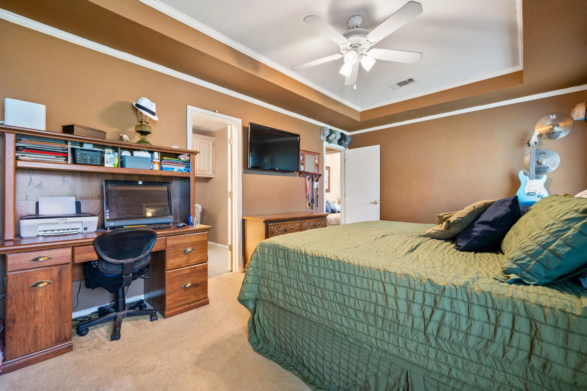 Single Family Residence For Sale in Hood County , 1510 Berry Patch Lane, Granbury, Texas 76048, 3 Bedroom, 2 Bathroom, 2 Garage spaces, 1,462 Sqft, built in 1998, mls#21310552, Real Estate Agent in Granbury, Homes For Sale in Hood county, Homes For Sale in Granbury, Realtor in Granbury Texas, Real Estate Brokerage Independent Realty Texas, Luminita Cordes Realtor