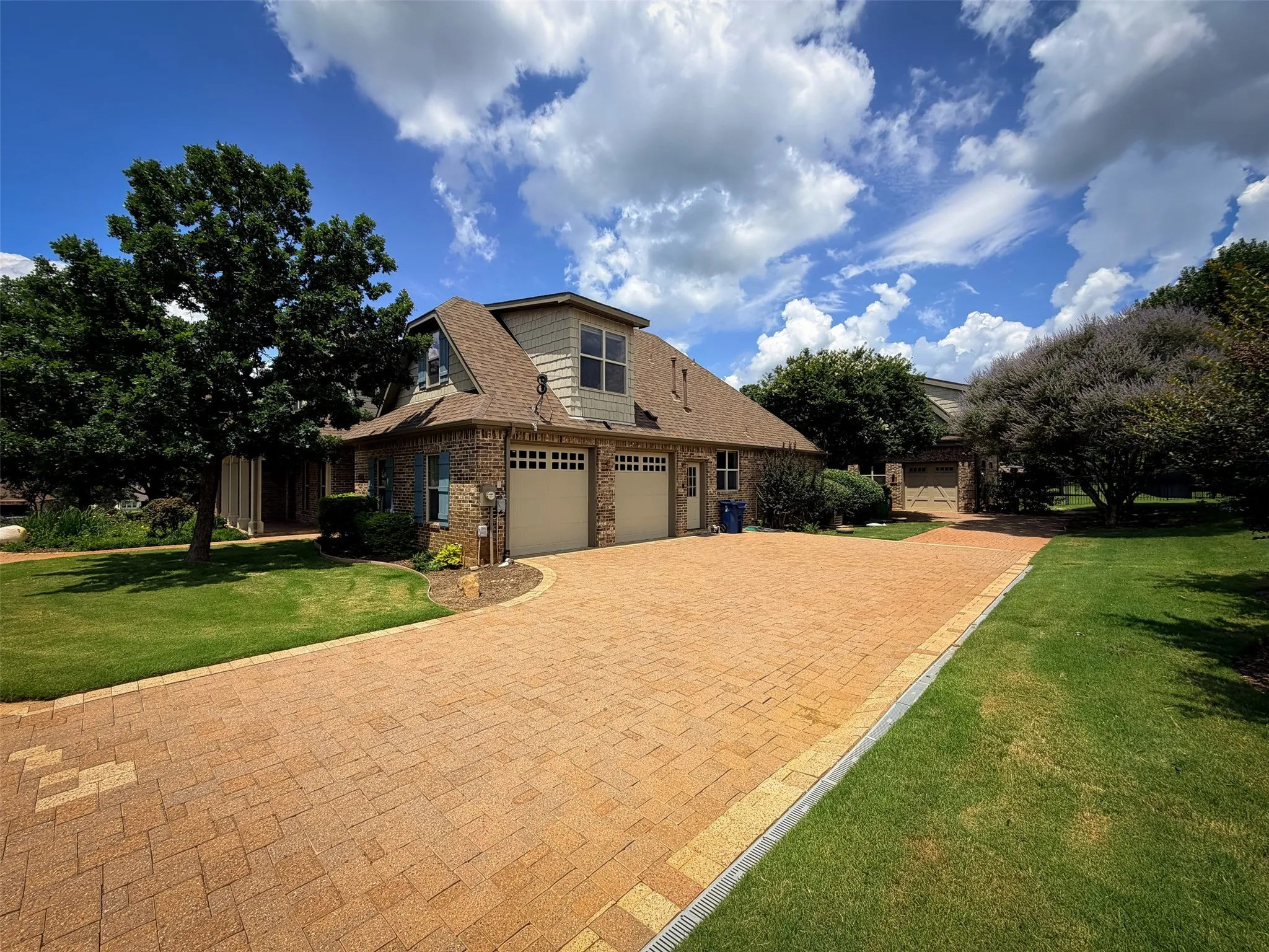 Single Family Residence For Sale in Denton County , 1085 Timber Ridge Trail, Cross Roads, Texas 76227, 4 Bedroom, 4 Bathroom, 3 Garage spaces, 3,298 Sqft, built in 2007, mls#21310297, Real Estate Agent in Cross Roads, Homes For Sale in Denton county, Homes For Sale in Cross Roads, Realtor in Cross Roads Texas, Real Estate Brokerage Independent Realty Texas, Luminita Cordes Realtor
