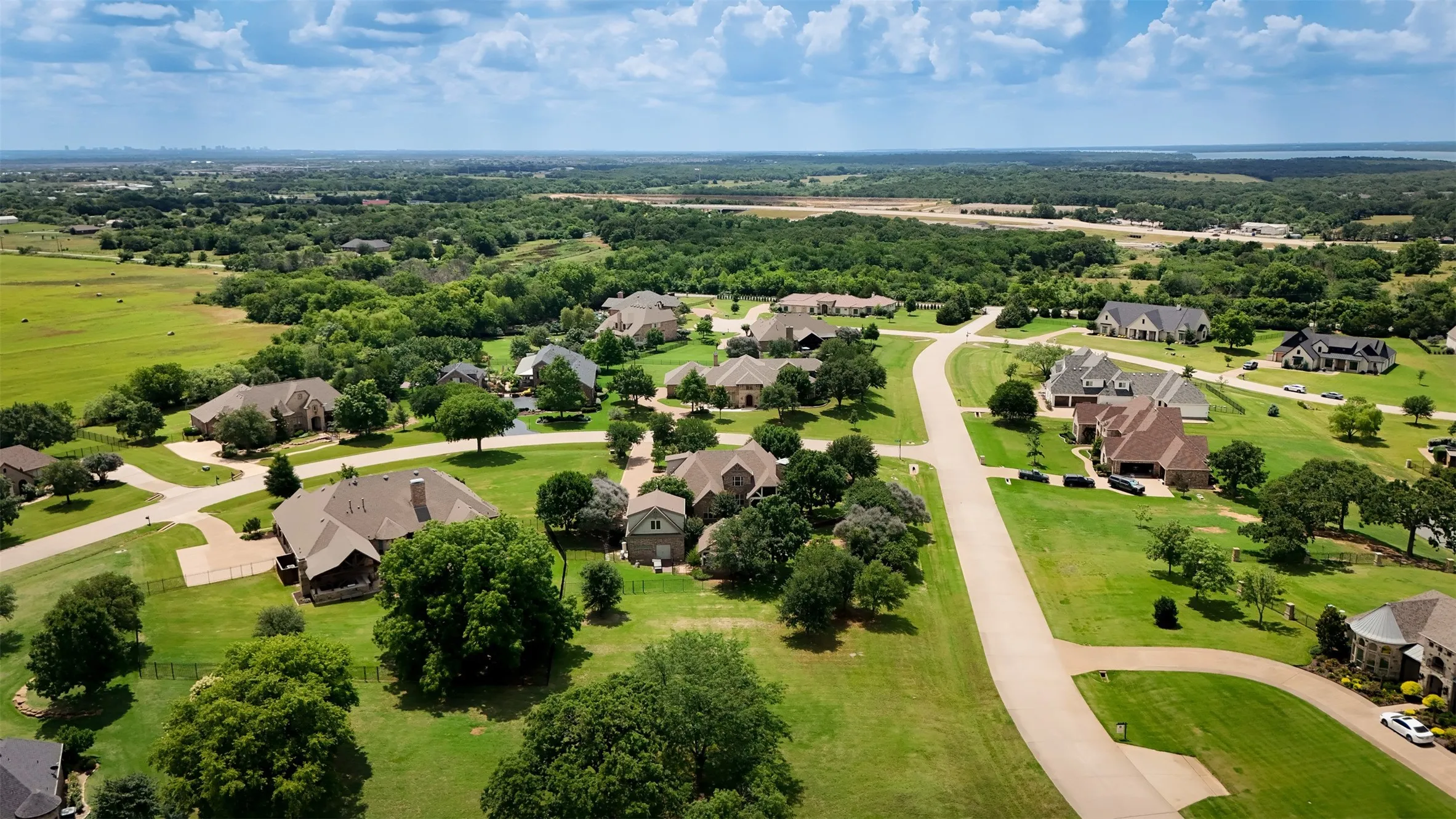 Single Family Residence For Sale in Denton County , 1085 Timber Ridge Trail, Cross Roads, Texas 76227, 4 Bedroom, 4 Bathroom, 3 Garage spaces, 3,298 Sqft, built in 2007, mls#21310297, Real Estate Agent in Cross Roads, Homes For Sale in Denton county, Homes For Sale in Cross Roads, Realtor in Cross Roads Texas, Real Estate Brokerage Independent Realty Texas, Luminita Cordes Realtor