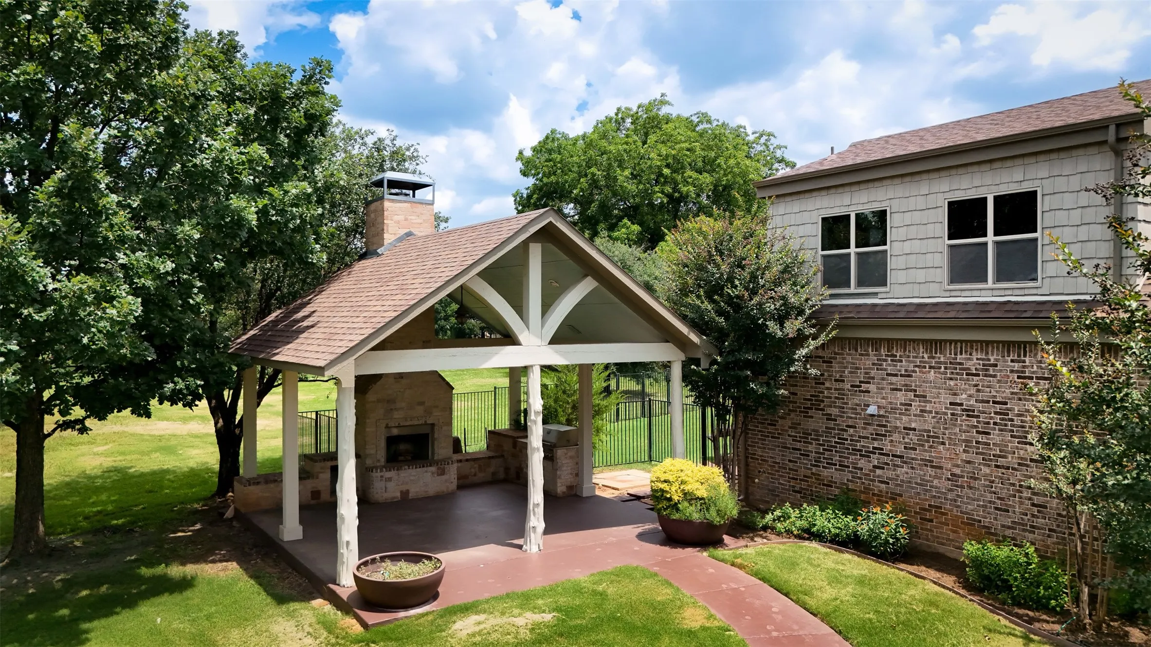 Single Family Residence For Sale in Denton County , 1085 Timber Ridge Trail, Cross Roads, Texas 76227, 4 Bedroom, 4 Bathroom, 3 Garage spaces, 3,298 Sqft, built in 2007, mls#21310297, Real Estate Agent in Cross Roads, Homes For Sale in Denton county, Homes For Sale in Cross Roads, Realtor in Cross Roads Texas, Real Estate Brokerage Independent Realty Texas, Luminita Cordes Realtor