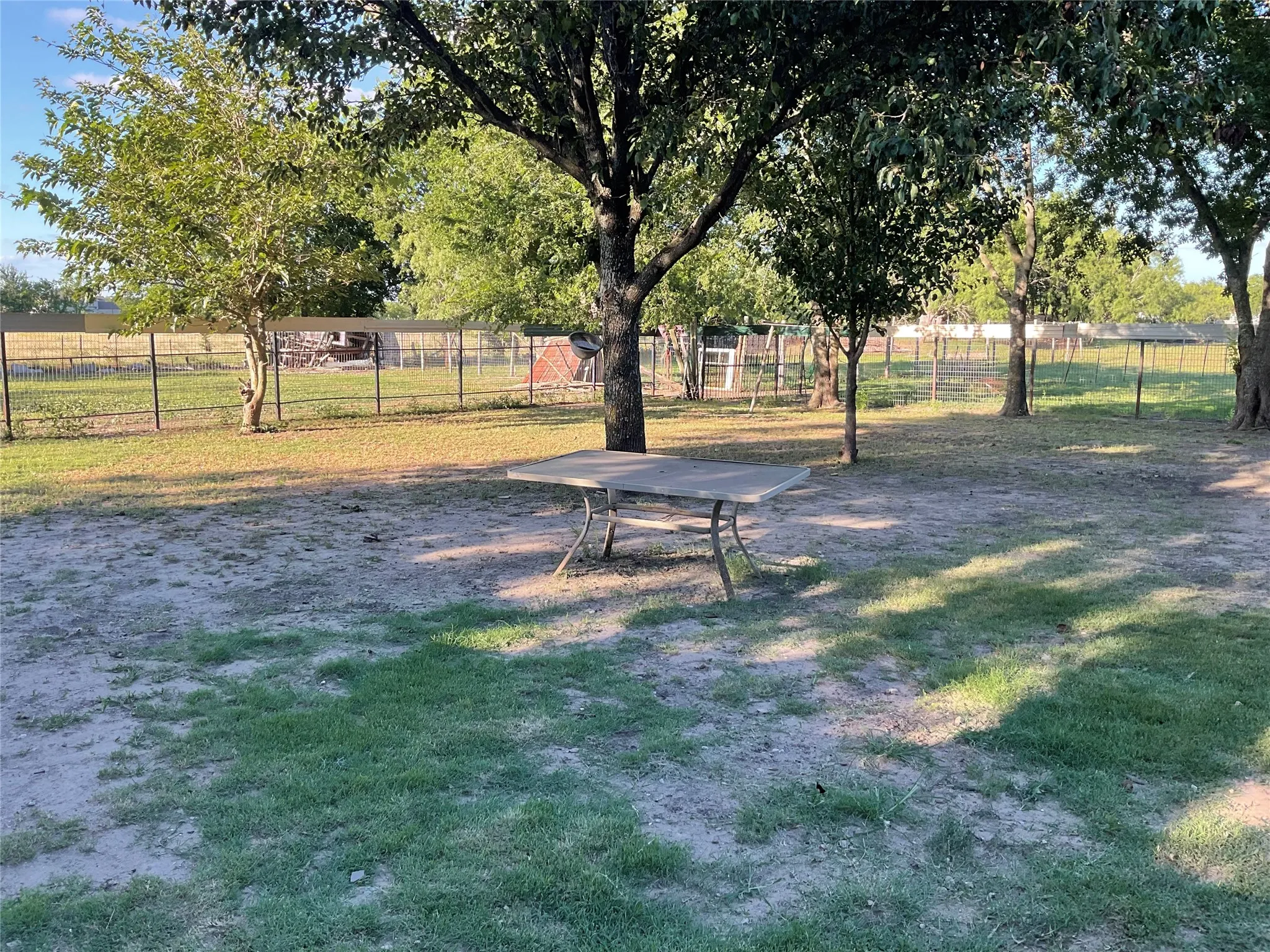 Single Family Residence For Sale in Hunt County , 5602 County Road 2526, Royse City, Texas 75189, 3 Bedroom, 2 Bathroom, 2 Garage spaces, 1,600 Sqft, built in 1986, mls#21307884, Real Estate Agent in Royse City, Homes For Sale in Hunt county, Homes For Sale in Royse City, Realtor in Royse City Texas, Real Estate Brokerage Independent Realty Texas, Luminita Cordes Realtor