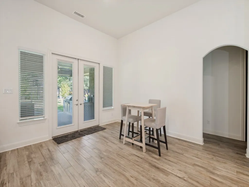The informal dining area is conveniently located off the kitchen. Plenty of room for a large breakfast table and buffet.