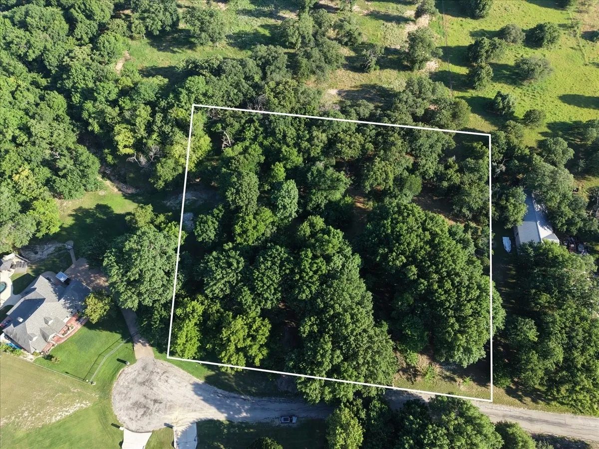 Single Family Residence For Sale in Parker County , 120 Lariat Court, Azle, Texas 76020, 0, 0, Garage spaces, 0 Sqft, built in 0, Price $220,000, mls#21302859, Real Estate Agent in Azle, Homes For Sale in Parker county, Homes For Sale in Azle, Realtor in Azle Texas, Real Estate Brokerage Independent Realty Texas, Luminita Cordes Realtor