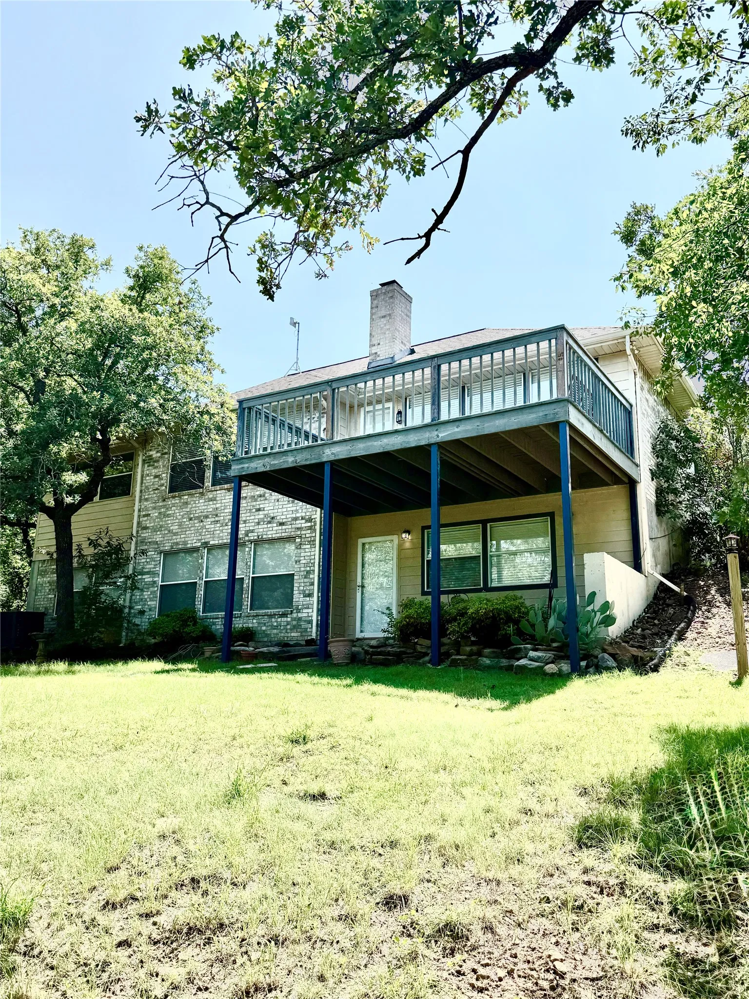 Single Family Residence For Sale in Wise County , 357 Kellys Circle, Runaway Bay, Texas 76426, 4 Bedroom, 3 Bathroom, 2 Garage spaces, 3,140 Sqft, built in 1992, mls#21310632, Real Estate Agent in Runaway Bay, Homes For Sale in Wise county, Homes For Sale in Runaway Bay, Realtor in Runaway Bay Texas, Real Estate Brokerage Independent Realty Texas, Luminita Cordes Realtor