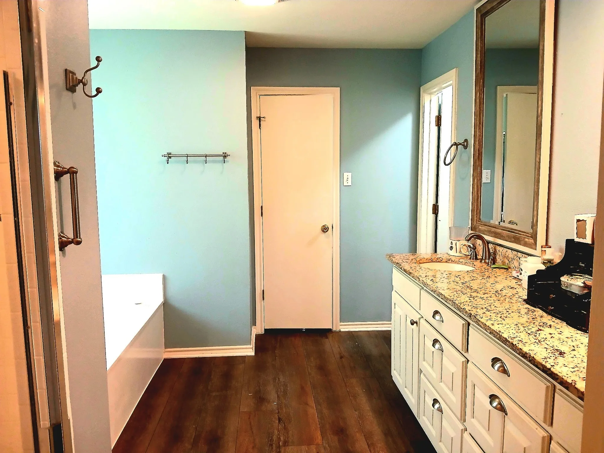 Single Family Residence For Sale in Wise County , 357 Kellys Circle, Runaway Bay, Texas 76426, 4 Bedroom, 3 Bathroom, 2 Garage spaces, 3,140 Sqft, built in 1992, mls#21310632, Real Estate Agent in Runaway Bay, Homes For Sale in Wise county, Homes For Sale in Runaway Bay, Realtor in Runaway Bay Texas, Real Estate Brokerage Independent Realty Texas, Luminita Cordes Realtor