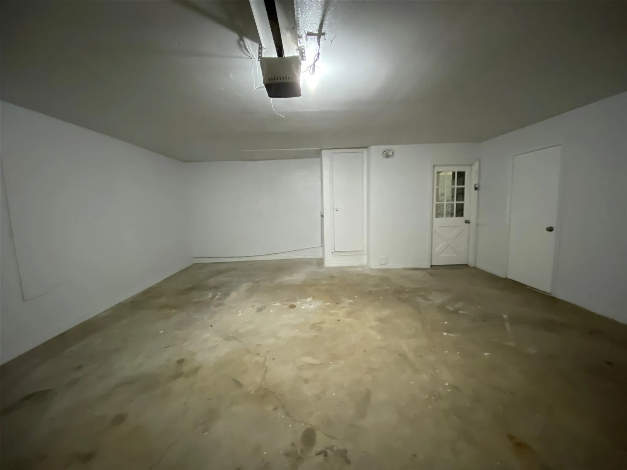 Single Family Residence For Rent in Rockwall County , 307 Wildwood Lane, Rockwall, Texas 75087, 3 Bedroom, 2 Bathroom, 2 Garage spaces, 1,740 Sqft, built in 1985, mls#21310686, Real Estate Agent in Rockwall, Homes For Rent in Rockwall county, Homes For Rent in Rockwall, Realtor in Rockwall Texas, Real Estate Brokerage Independent Realty Texas, Luminita Cordes Realtor