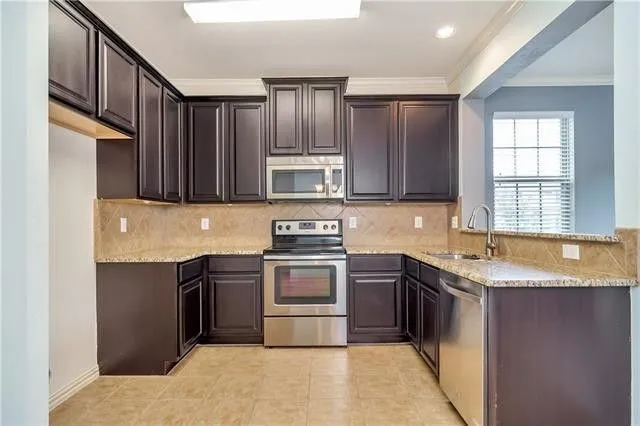Townhouse For Rent in Tarrant County , 3049 Peyton Brook Drive, Fort Worth, Texas 76137, 3 Bedroom, 3 Bathroom, 2 Garage spaces, 1,498 Sqft, built in 2014, mls#21310508, Real Estate Agent in Fort Worth, Homes For Rent in Tarrant county, Homes For Rent in Fort Worth, Realtor in Fort Worth Texas, Real Estate Brokerage Independent Realty Texas, Luminita Cordes Realtor