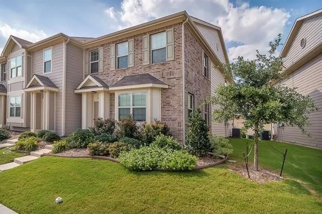 Townhouse For Rent in Tarrant County , 3049 Peyton Brook Drive, Fort Worth, Texas 76137, 3 Bedroom, 3 Bathroom, 2 Garage spaces, 1,498 Sqft, built in 2014, mls#21310508, Real Estate Agent in Fort Worth, Homes For Rent in Tarrant county, Homes For Rent in Fort Worth, Realtor in Fort Worth Texas, Real Estate Brokerage Independent Realty Texas, Luminita Cordes Realtor