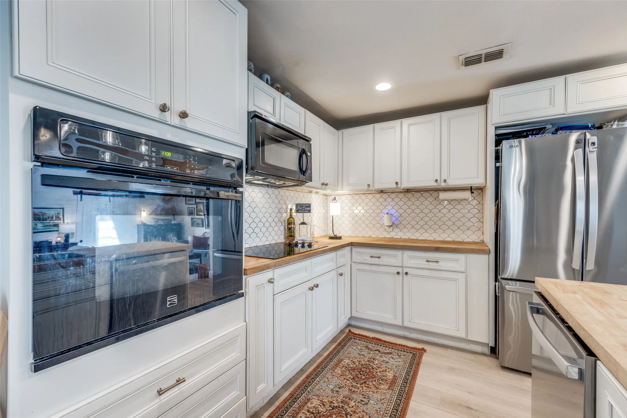 Single Family Residence For Sale in Grayson County , 1322 Sears Street W, Denison, Texas 75020, 3 Bedroom, 2 Bathroom, Garage spaces, 1,364 Sqft, built in 1920, mls#21309903, Real Estate Agent in Denison, Homes For Sale in Grayson county, Homes For Sale in Denison, Realtor in Denison Texas, Real Estate Brokerage Independent Realty Texas, Luminita Cordes Realtor