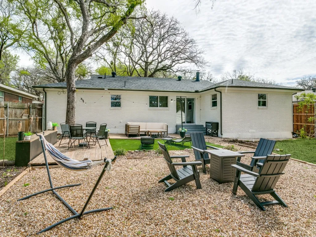 Single Family Residence For Sale in Tarrant County , 708 Oakwood Drive, Euless, Texas 76040, 4 Bedroom, 3 Bathroom, Garage spaces, 2,064 Sqft, built in 1959, mls#21309688, Real Estate Agent in Euless, Homes For Sale in Tarrant county, Homes For Sale in Euless, Realtor in Euless Texas, Real Estate Brokerage Independent Realty Texas, Luminita Cordes Realtor