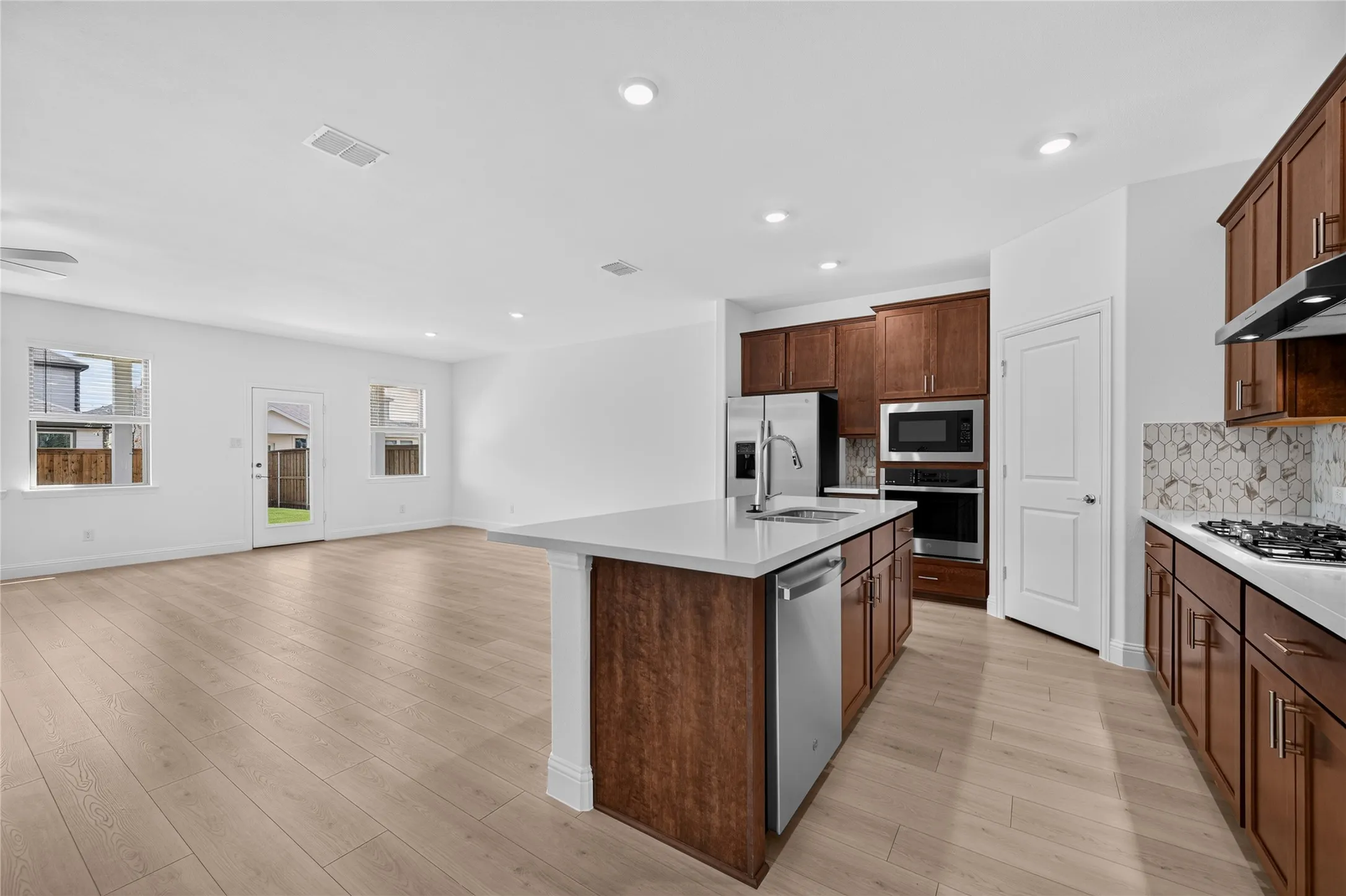 1433 Mustang Canyon Drive ~ Ready Now!