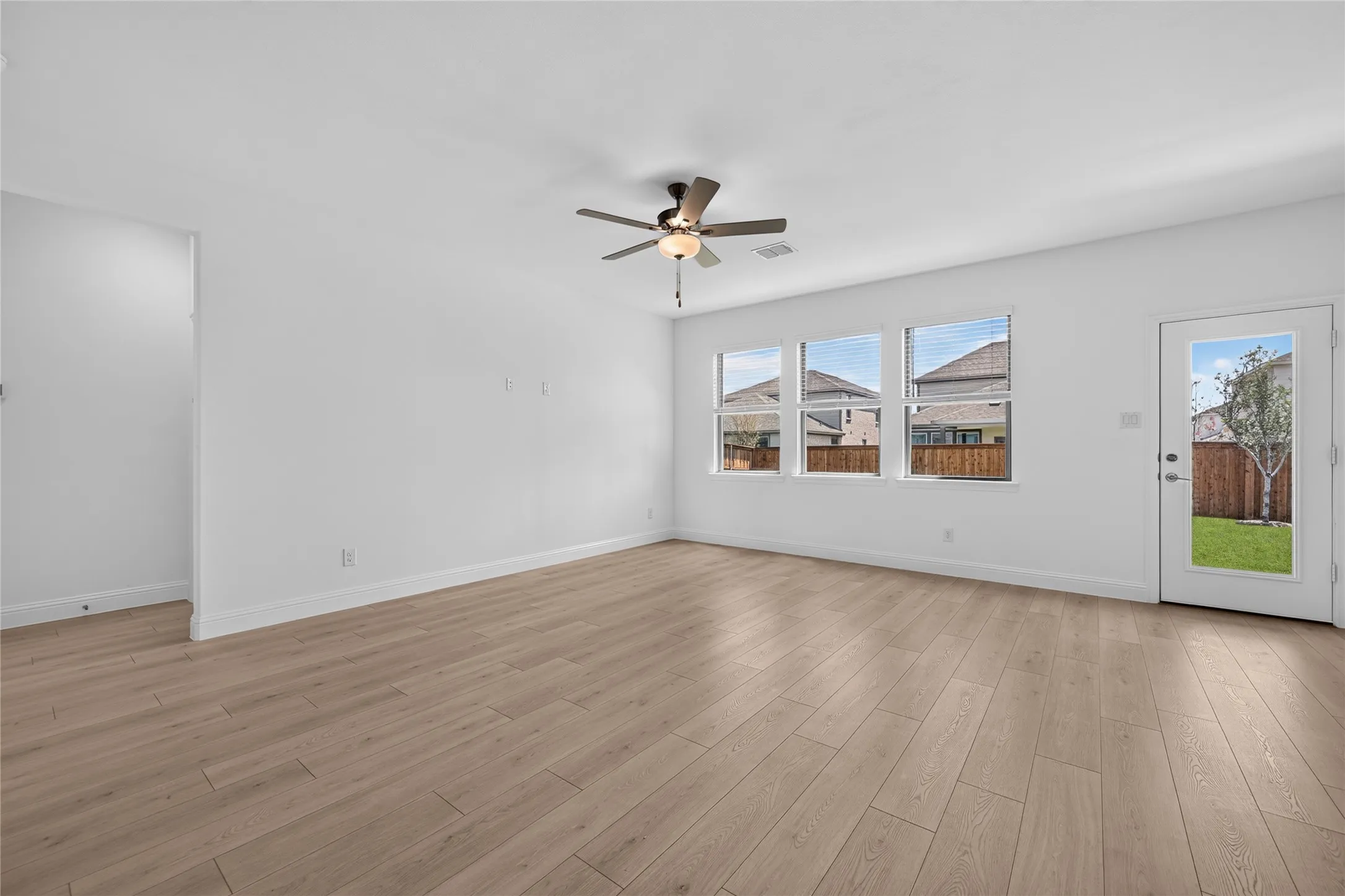 1433 Mustang Canyon Drive ~ Ready Now!