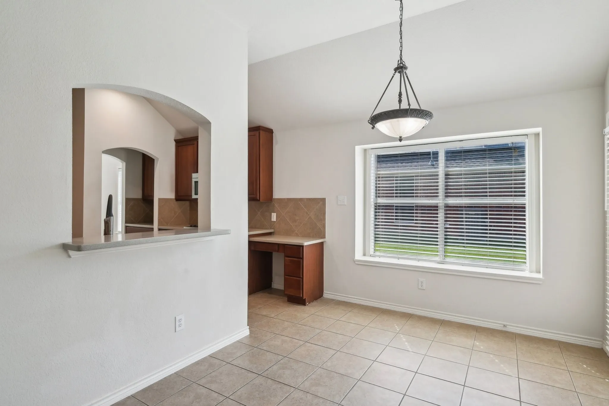 Single Family Residence For Rent in Denton County , 1280 Seymour Drive, Frisco, Texas 75033, 4 Bedroom, 2 Bathroom, 2 Garage spaces, 2,276 Sqft, built in 2005, mls#21310733, Real Estate Agent in Frisco, Homes For Rent in Denton county, Homes For Rent in Frisco, Realtor in Frisco Texas, Real Estate Brokerage Independent Realty Texas, Luminita Cordes Realtor