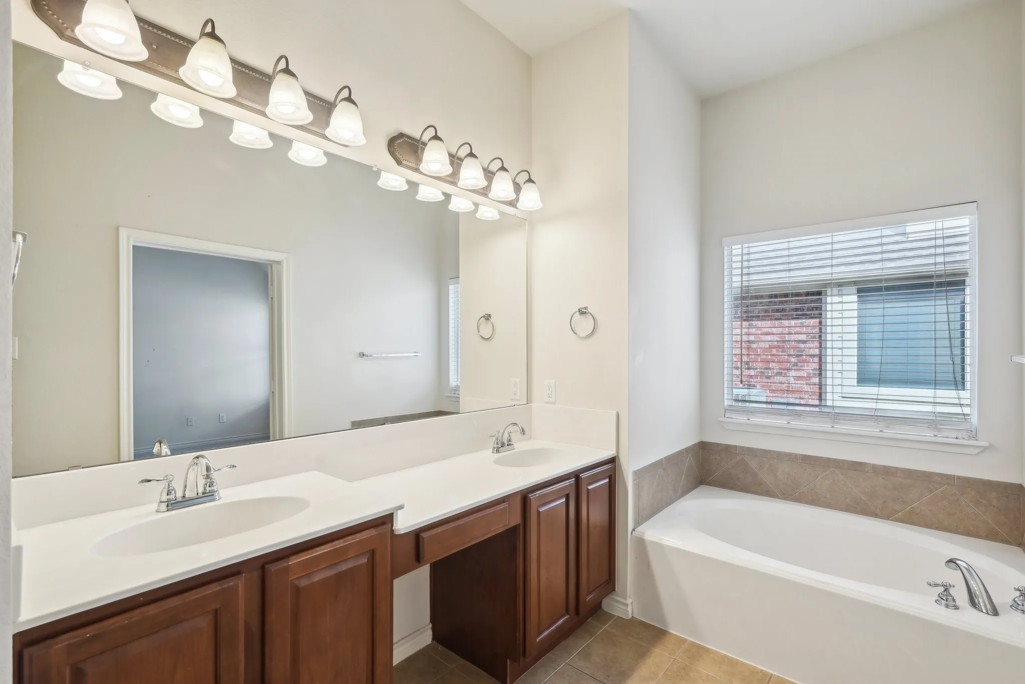 Single Family Residence For Rent in Denton County , 1280 Seymour Drive, Frisco, Texas 75033, 4 Bedroom, 2 Bathroom, 2 Garage spaces, 2,276 Sqft, built in 2005, mls#21310733, Real Estate Agent in Frisco, Homes For Rent in Denton county, Homes For Rent in Frisco, Realtor in Frisco Texas, Real Estate Brokerage Independent Realty Texas, Luminita Cordes Realtor