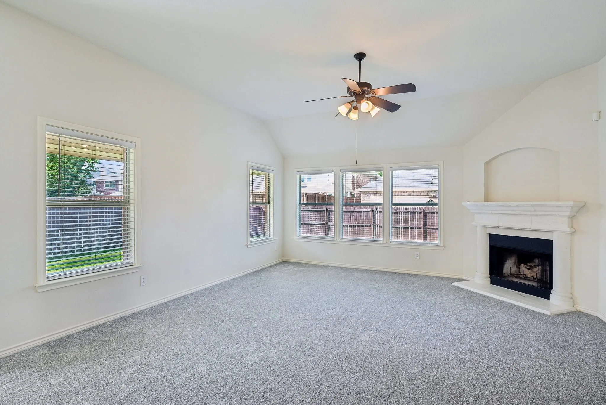 Single Family Residence For Rent in Denton County , 1280 Seymour Drive, Frisco, Texas 75033, 4 Bedroom, 2 Bathroom, 2 Garage spaces, 2,276 Sqft, built in 2005, mls#21310733, Real Estate Agent in Frisco, Homes For Rent in Denton county, Homes For Rent in Frisco, Realtor in Frisco Texas, Real Estate Brokerage Independent Realty Texas, Luminita Cordes Realtor