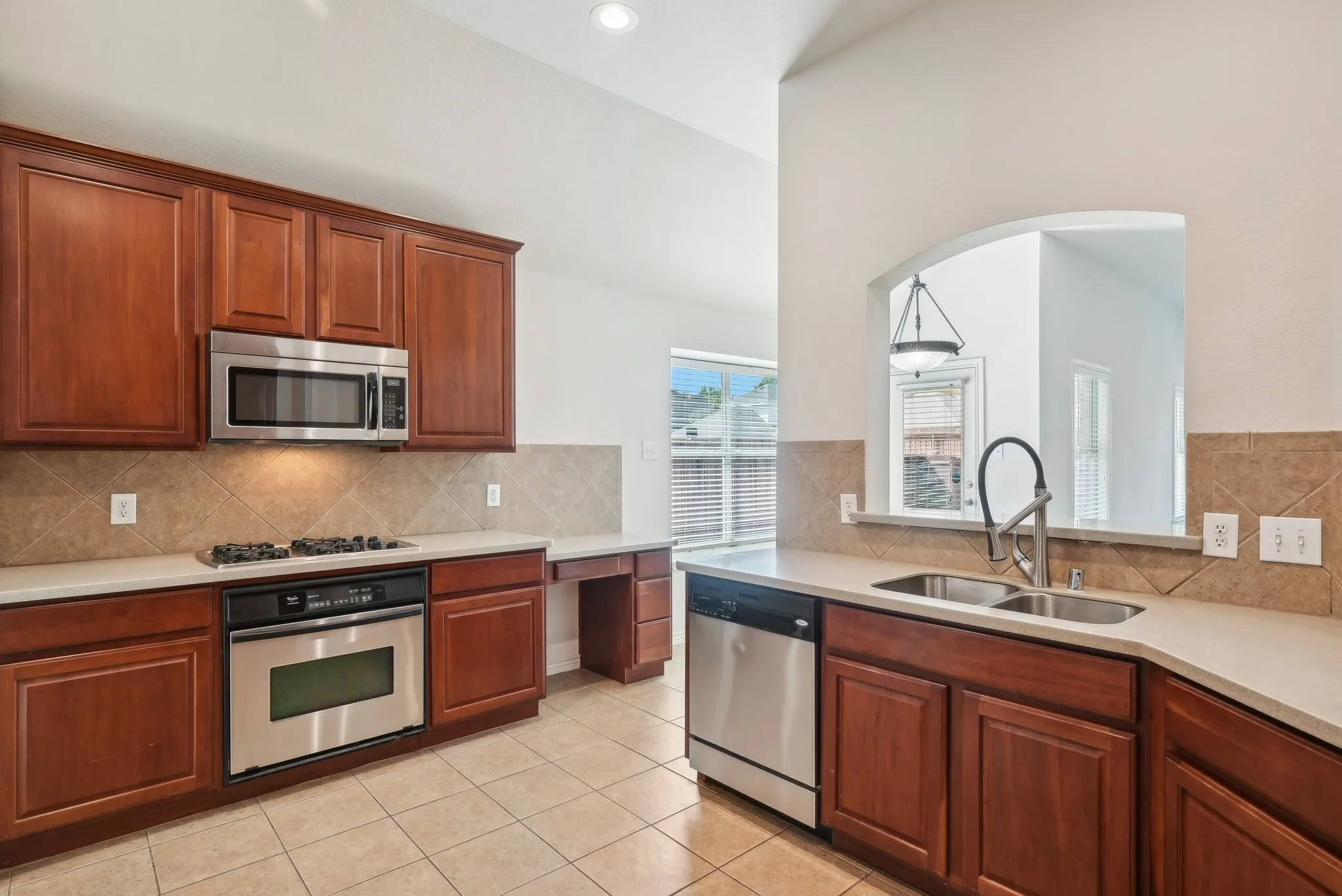 Single Family Residence For Rent in Denton County , 1280 Seymour Drive, Frisco, Texas 75033, 4 Bedroom, 2 Bathroom, 2 Garage spaces, 2,276 Sqft, built in 2005, mls#21310733, Real Estate Agent in Frisco, Homes For Rent in Denton county, Homes For Rent in Frisco, Realtor in Frisco Texas, Real Estate Brokerage Independent Realty Texas, Luminita Cordes Realtor