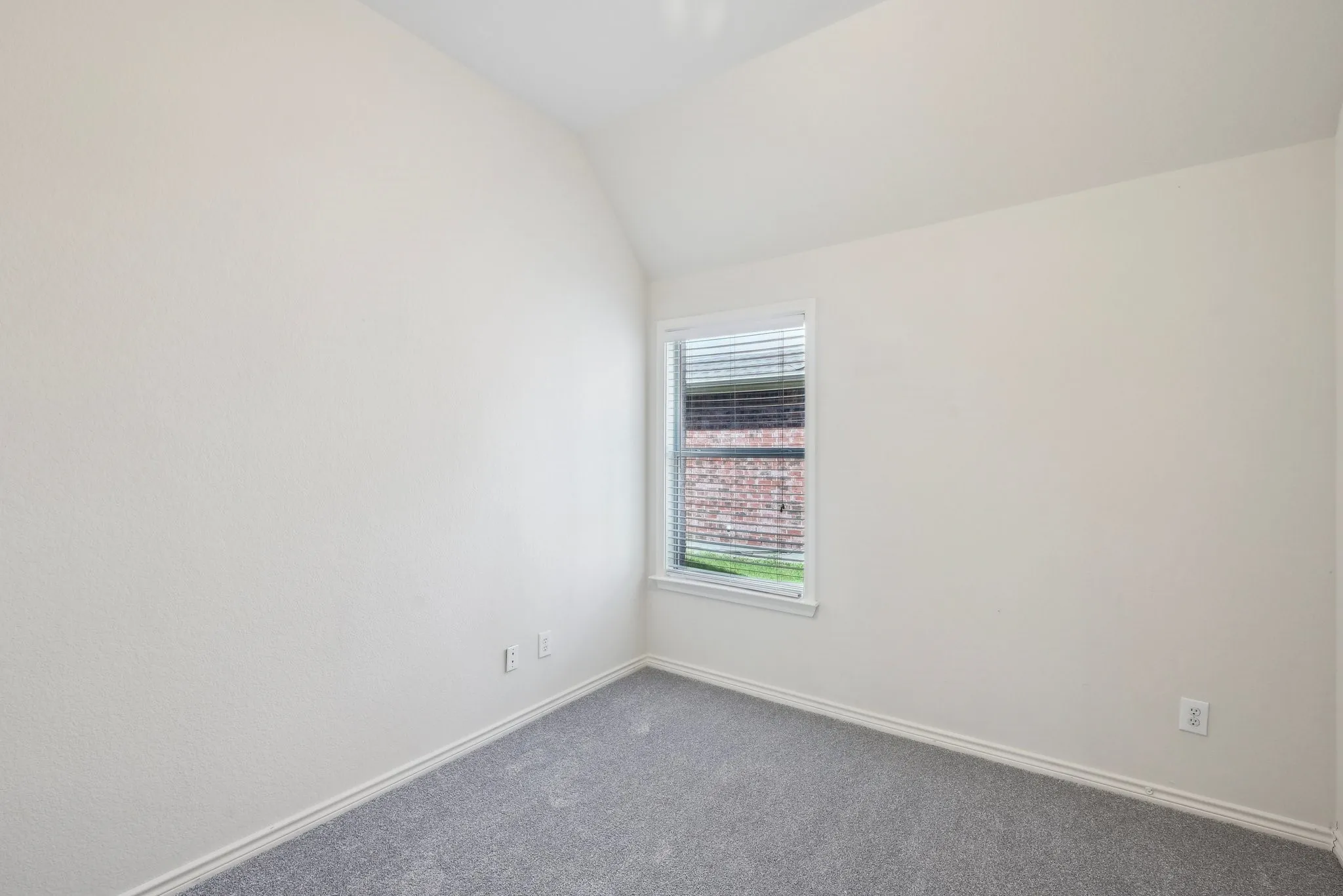 Single Family Residence For Rent in Denton County , 1280 Seymour Drive, Frisco, Texas 75033, 4 Bedroom, 2 Bathroom, 2 Garage spaces, 2,276 Sqft, built in 2005, mls#21310733, Real Estate Agent in Frisco, Homes For Rent in Denton county, Homes For Rent in Frisco, Realtor in Frisco Texas, Real Estate Brokerage Independent Realty Texas, Luminita Cordes Realtor