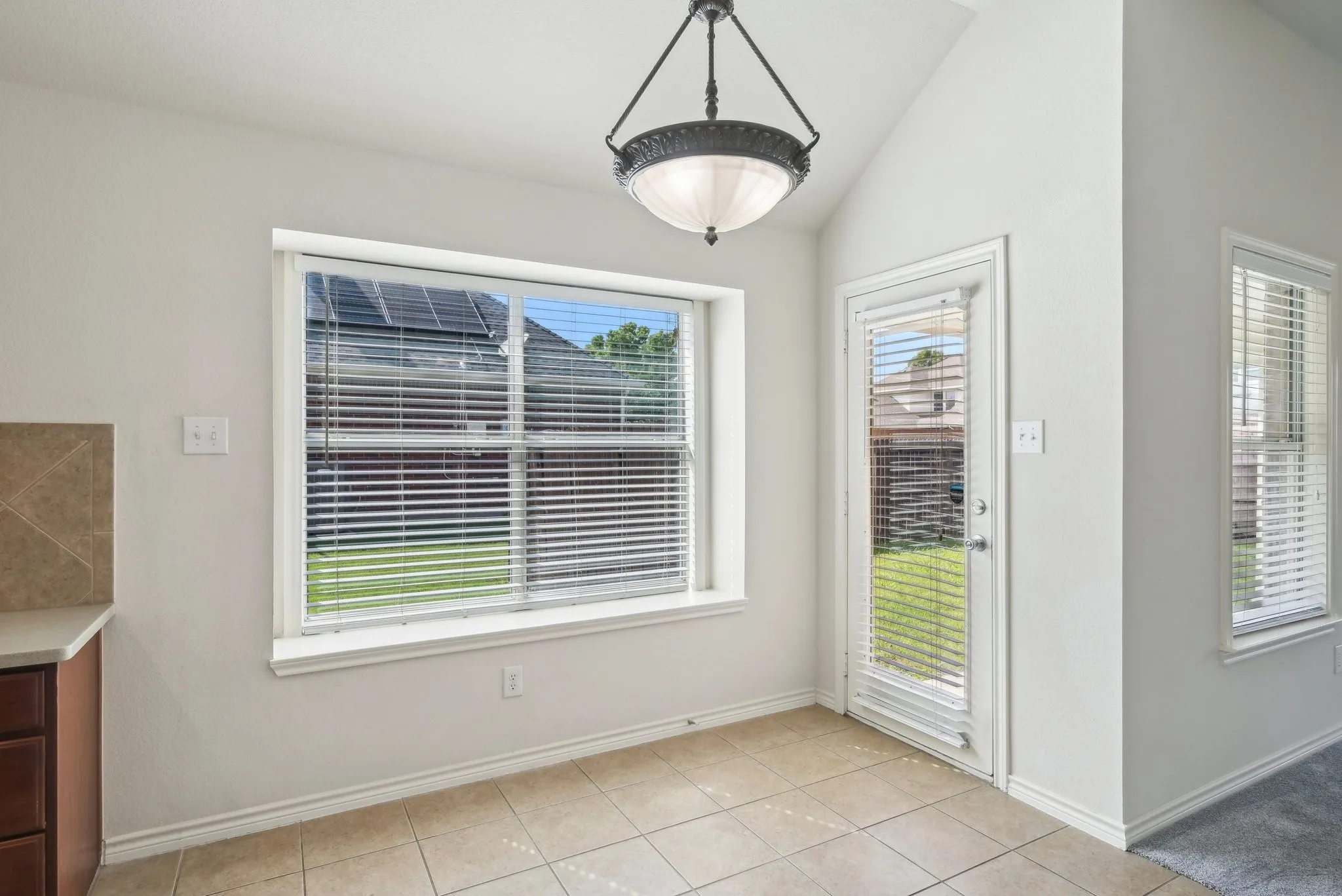 Single Family Residence For Rent in Denton County , 1280 Seymour Drive, Frisco, Texas 75033, 4 Bedroom, 2 Bathroom, 2 Garage spaces, 2,276 Sqft, built in 2005, mls#21310733, Real Estate Agent in Frisco, Homes For Rent in Denton county, Homes For Rent in Frisco, Realtor in Frisco Texas, Real Estate Brokerage Independent Realty Texas, Luminita Cordes Realtor