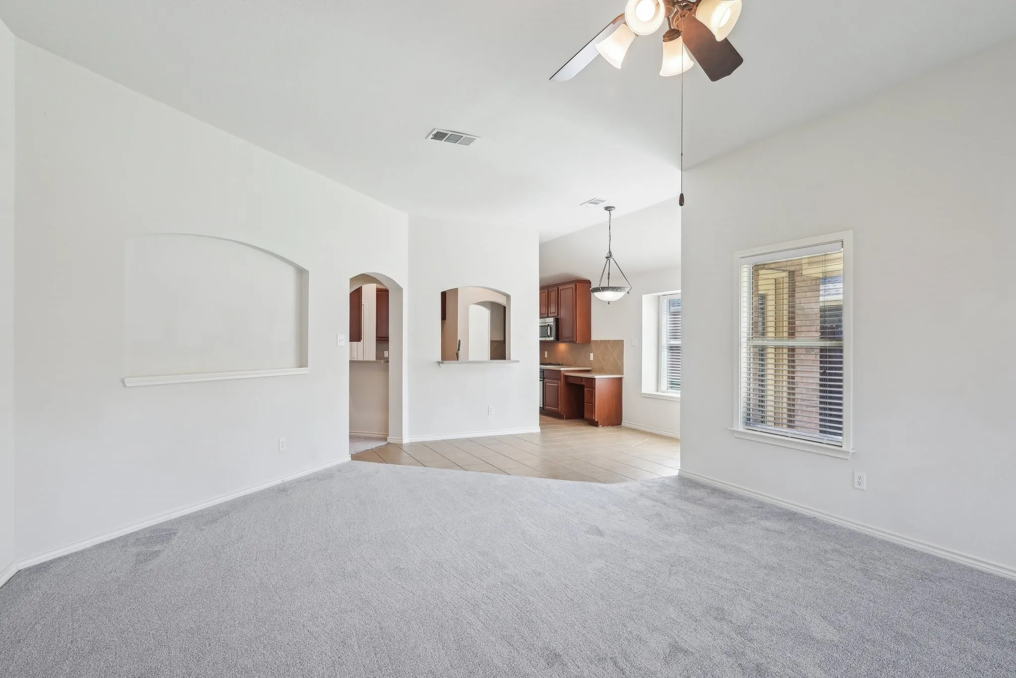 Single Family Residence For Rent in Denton County , 1280 Seymour Drive, Frisco, Texas 75033, 4 Bedroom, 2 Bathroom, 2 Garage spaces, 2,276 Sqft, built in 2005, mls#21310733, Real Estate Agent in Frisco, Homes For Rent in Denton county, Homes For Rent in Frisco, Realtor in Frisco Texas, Real Estate Brokerage Independent Realty Texas, Luminita Cordes Realtor