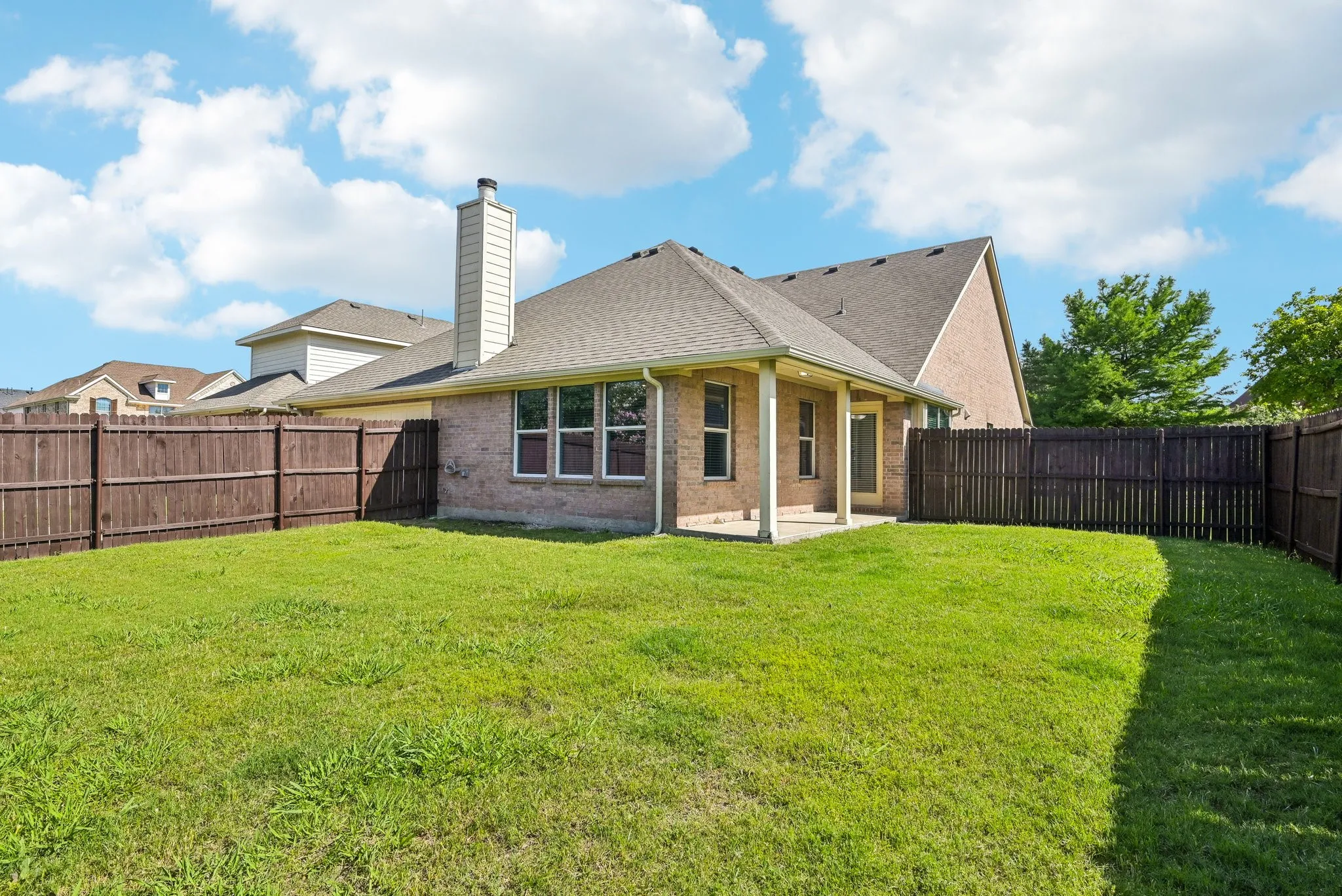Single Family Residence For Rent in Denton County , 1280 Seymour Drive, Frisco, Texas 75033, 4 Bedroom, 2 Bathroom, 2 Garage spaces, 2,276 Sqft, built in 2005, mls#21310733, Real Estate Agent in Frisco, Homes For Rent in Denton county, Homes For Rent in Frisco, Realtor in Frisco Texas, Real Estate Brokerage Independent Realty Texas, Luminita Cordes Realtor
