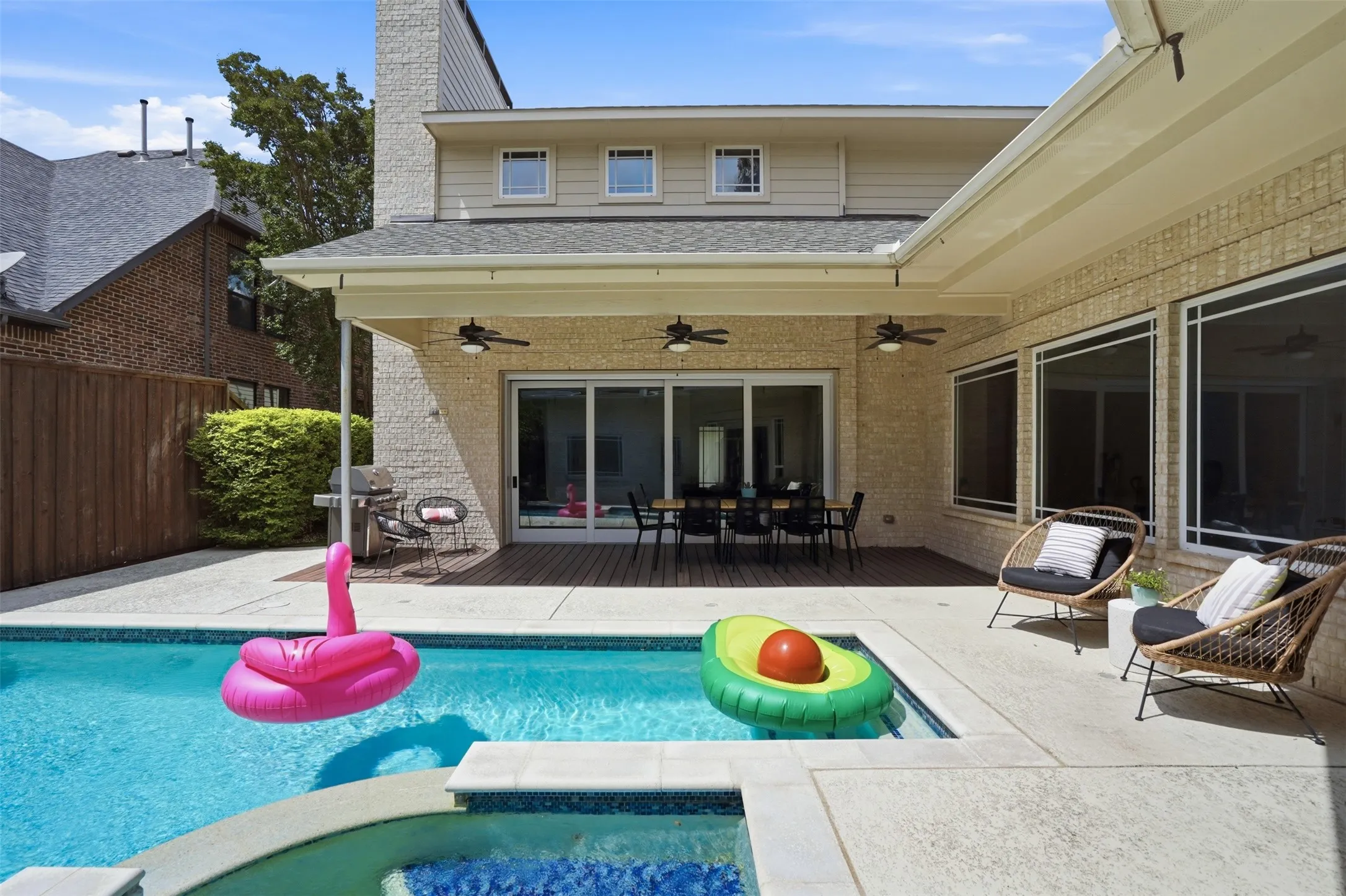 Single Family Residence For Sale in Dallas County , 6010 Belmont Avenue, Dallas, Texas 75206, 3 Bedroom, 4 Bathroom, 3 Garage spaces, 3,597 Sqft, built in 2014, mls#21291447, Real Estate Agent in Dallas, Homes For Sale in Dallas county, Homes For Sale in Dallas, Realtor in Dallas Texas, Real Estate Brokerage Independent Realty Texas, Luminita Cordes Realtor