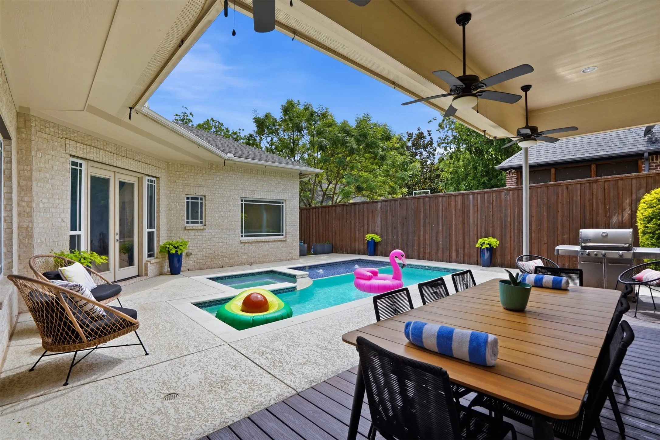 Single Family Residence For Sale in Dallas County , 6010 Belmont Avenue, Dallas, Texas 75206, 3 Bedroom, 4 Bathroom, 3 Garage spaces, 3,597 Sqft, built in 2014, mls#21291447, Real Estate Agent in Dallas, Homes For Sale in Dallas county, Homes For Sale in Dallas, Realtor in Dallas Texas, Real Estate Brokerage Independent Realty Texas, Luminita Cordes Realtor