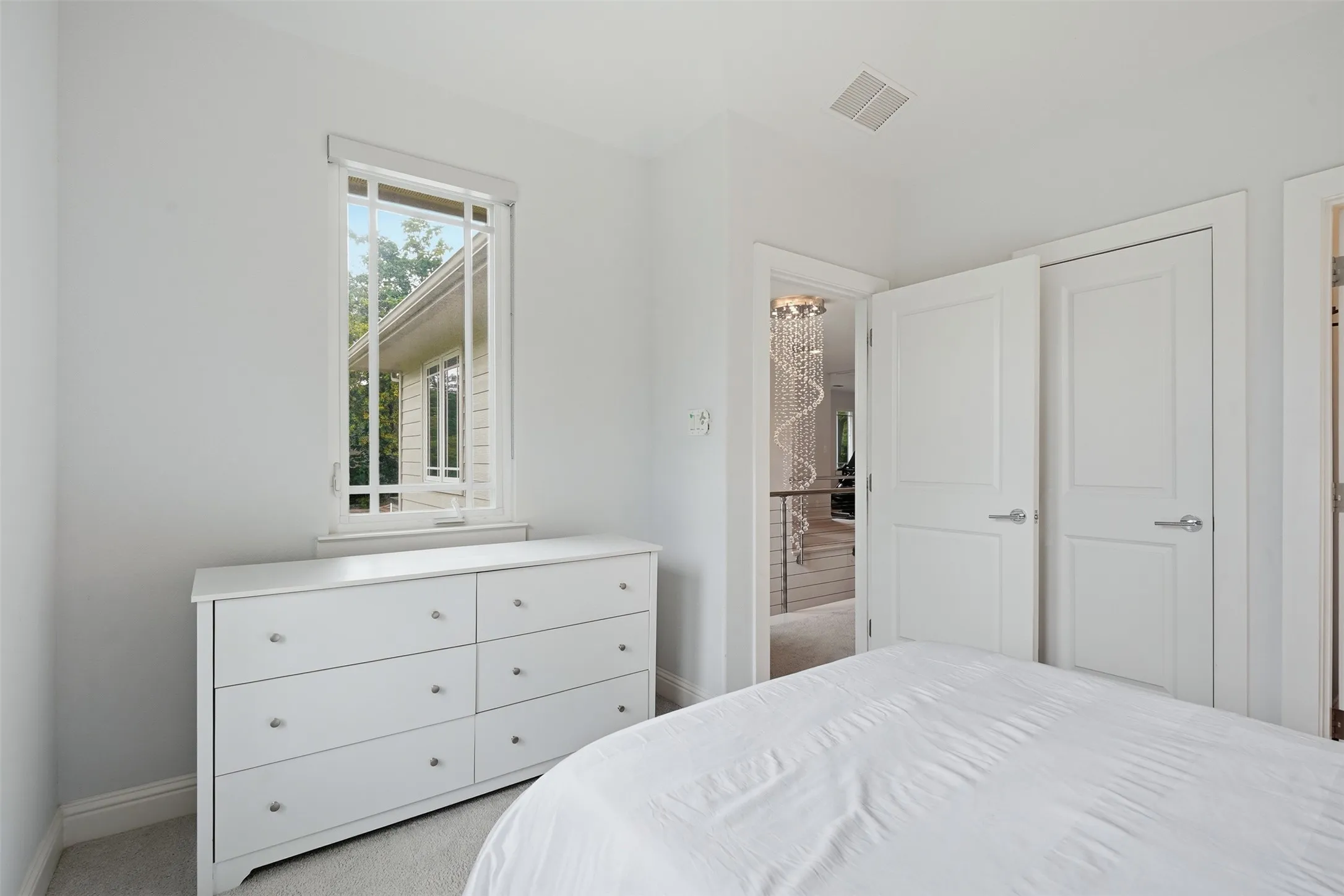 Single Family Residence For Sale in Dallas County , 6010 Belmont Avenue, Dallas, Texas 75206, 3 Bedroom, 4 Bathroom, 3 Garage spaces, 3,597 Sqft, built in 2014, mls#21291447, Real Estate Agent in Dallas, Homes For Sale in Dallas county, Homes For Sale in Dallas, Realtor in Dallas Texas, Real Estate Brokerage Independent Realty Texas, Luminita Cordes Realtor