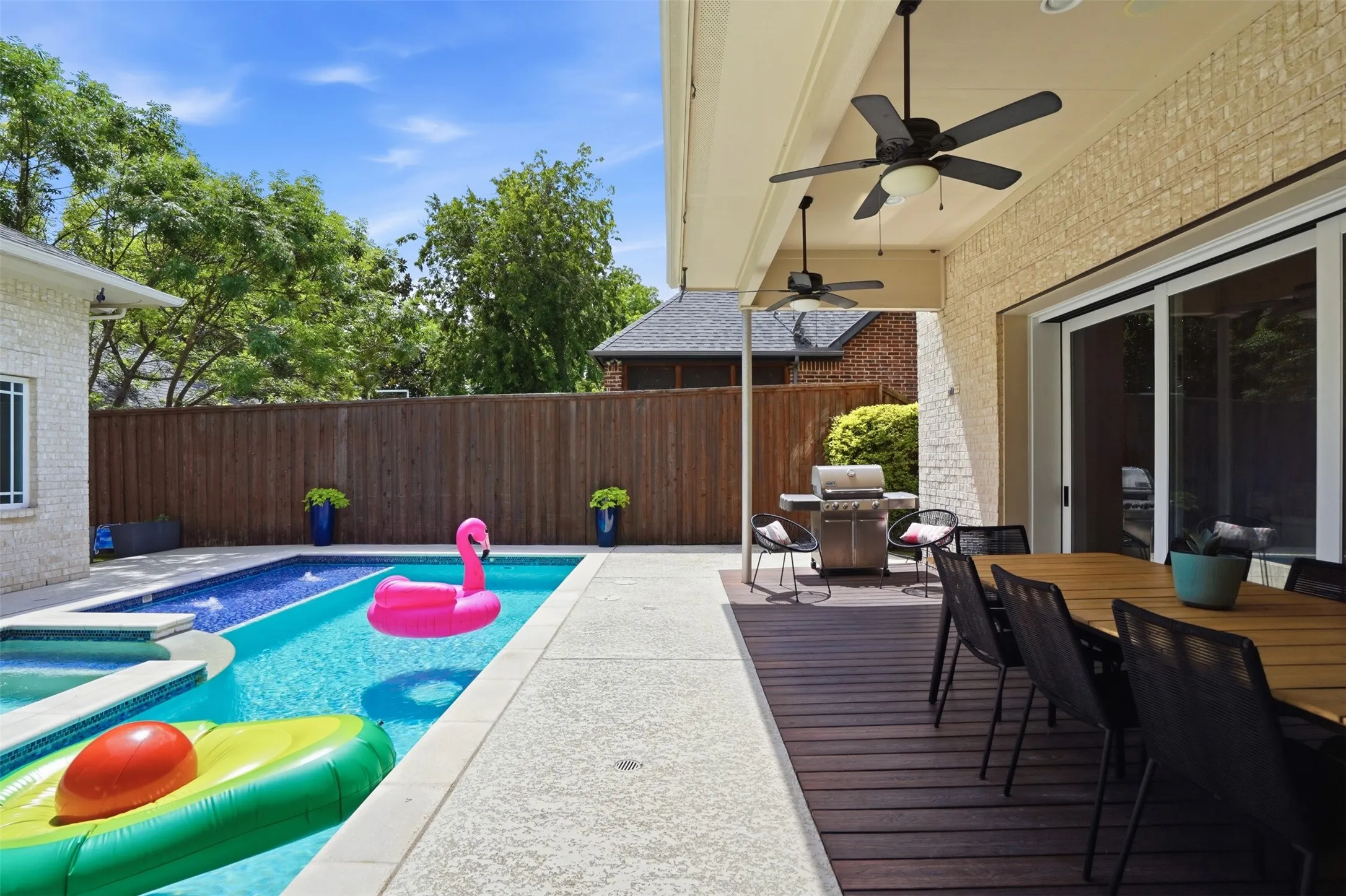 Single Family Residence For Sale in Dallas County , 6010 Belmont Avenue, Dallas, Texas 75206, 3 Bedroom, 4 Bathroom, 3 Garage spaces, 3,597 Sqft, built in 2014, mls#21291447, Real Estate Agent in Dallas, Homes For Sale in Dallas county, Homes For Sale in Dallas, Realtor in Dallas Texas, Real Estate Brokerage Independent Realty Texas, Luminita Cordes Realtor