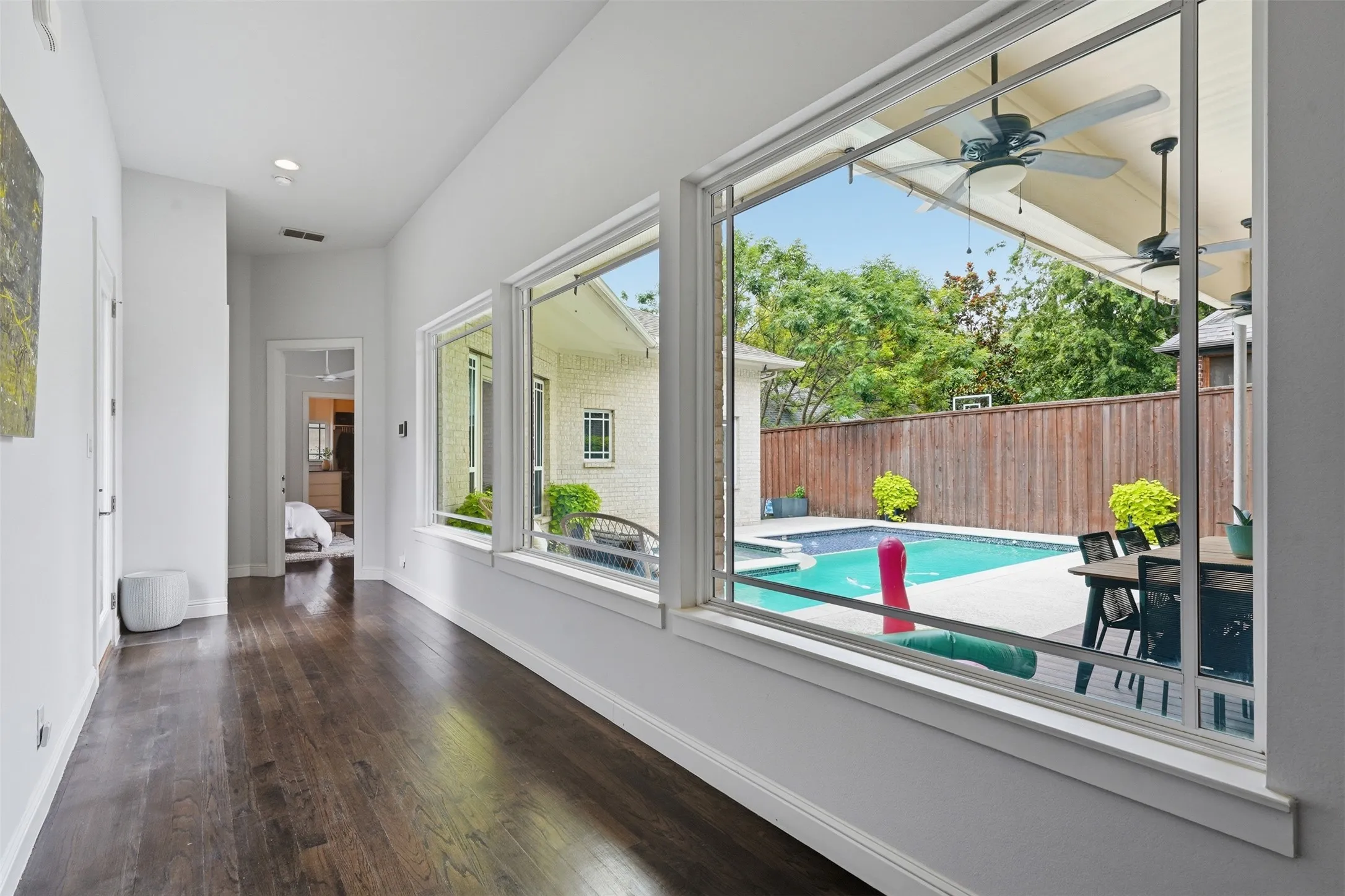 Single Family Residence For Sale in Dallas County , 6010 Belmont Avenue, Dallas, Texas 75206, 3 Bedroom, 4 Bathroom, 3 Garage spaces, 3,597 Sqft, built in 2014, mls#21291447, Real Estate Agent in Dallas, Homes For Sale in Dallas county, Homes For Sale in Dallas, Realtor in Dallas Texas, Real Estate Brokerage Independent Realty Texas, Luminita Cordes Realtor