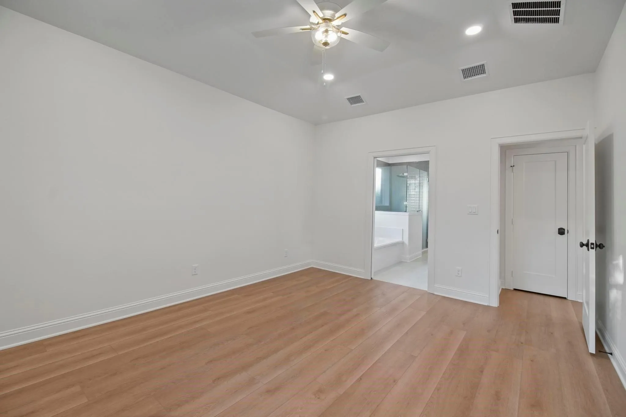 Single Family Residence For Sale in Smith County , 9244 Villas Court, Tyler, Texas 75703, 3 Bedroom, 3 Bathroom, 2 Garage spaces, 2,160 Sqft, built in 2025, mls#21310056, Real Estate Agent in Tyler, Homes For Sale in Smith county, Homes For Sale in Tyler, Realtor in Tyler Texas, Real Estate Brokerage Independent Realty Texas, Luminita Cordes Realtor