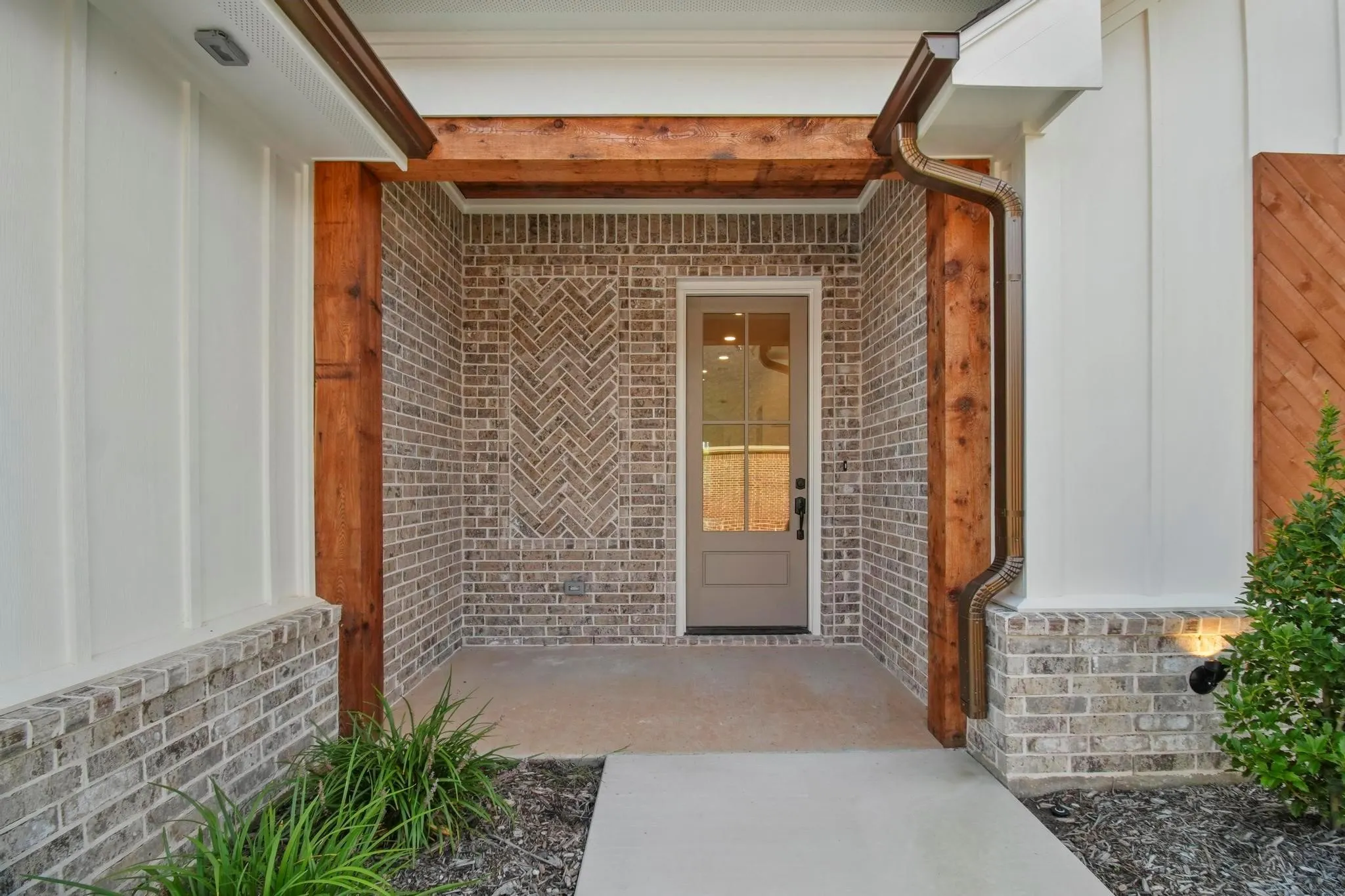 Single Family Residence For Sale in Smith County , 9244 Villas Court, Tyler, Texas 75703, 3 Bedroom, 3 Bathroom, 2 Garage spaces, 2,160 Sqft, built in 2025, mls#21310056, Real Estate Agent in Tyler, Homes For Sale in Smith county, Homes For Sale in Tyler, Realtor in Tyler Texas, Real Estate Brokerage Independent Realty Texas, Luminita Cordes Realtor