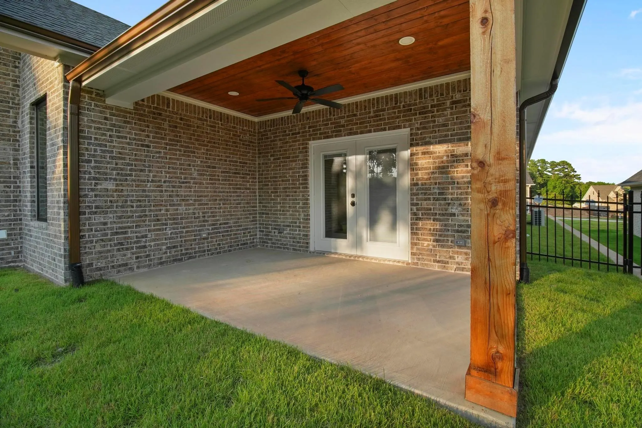 Single Family Residence For Sale in Smith County , 9244 Villas Court, Tyler, Texas 75703, 3 Bedroom, 3 Bathroom, 2 Garage spaces, 2,160 Sqft, built in 2025, mls#21310056, Real Estate Agent in Tyler, Homes For Sale in Smith county, Homes For Sale in Tyler, Realtor in Tyler Texas, Real Estate Brokerage Independent Realty Texas, Luminita Cordes Realtor