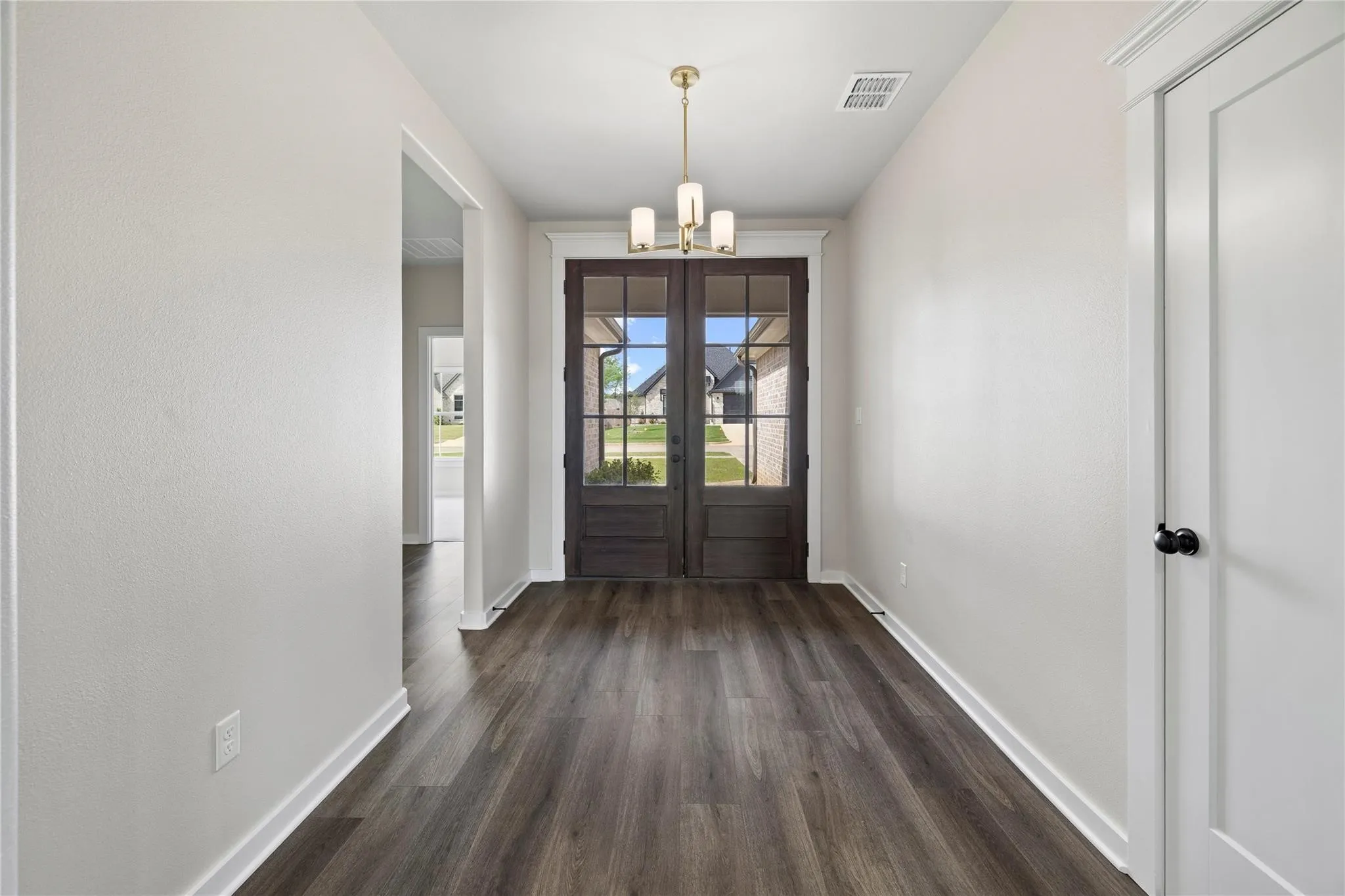 Single Family Residence For Sale in Smith County , 118 Sides Boulevard, Bullard, Texas 75757, 3 Bedrooms, 3 Bathrooms, 2 Garage spaces, 2,286 Sqft, built in 2022, Price $385,900, mls#21310073, Real Estate Agent in Bullard, Homes For Sale in Smith county, Homes For Sale in Bullard, Realtor in Bullard Texas, Real Estate Brokerage Independent Realty Texas, Luminita Cordes Realtor