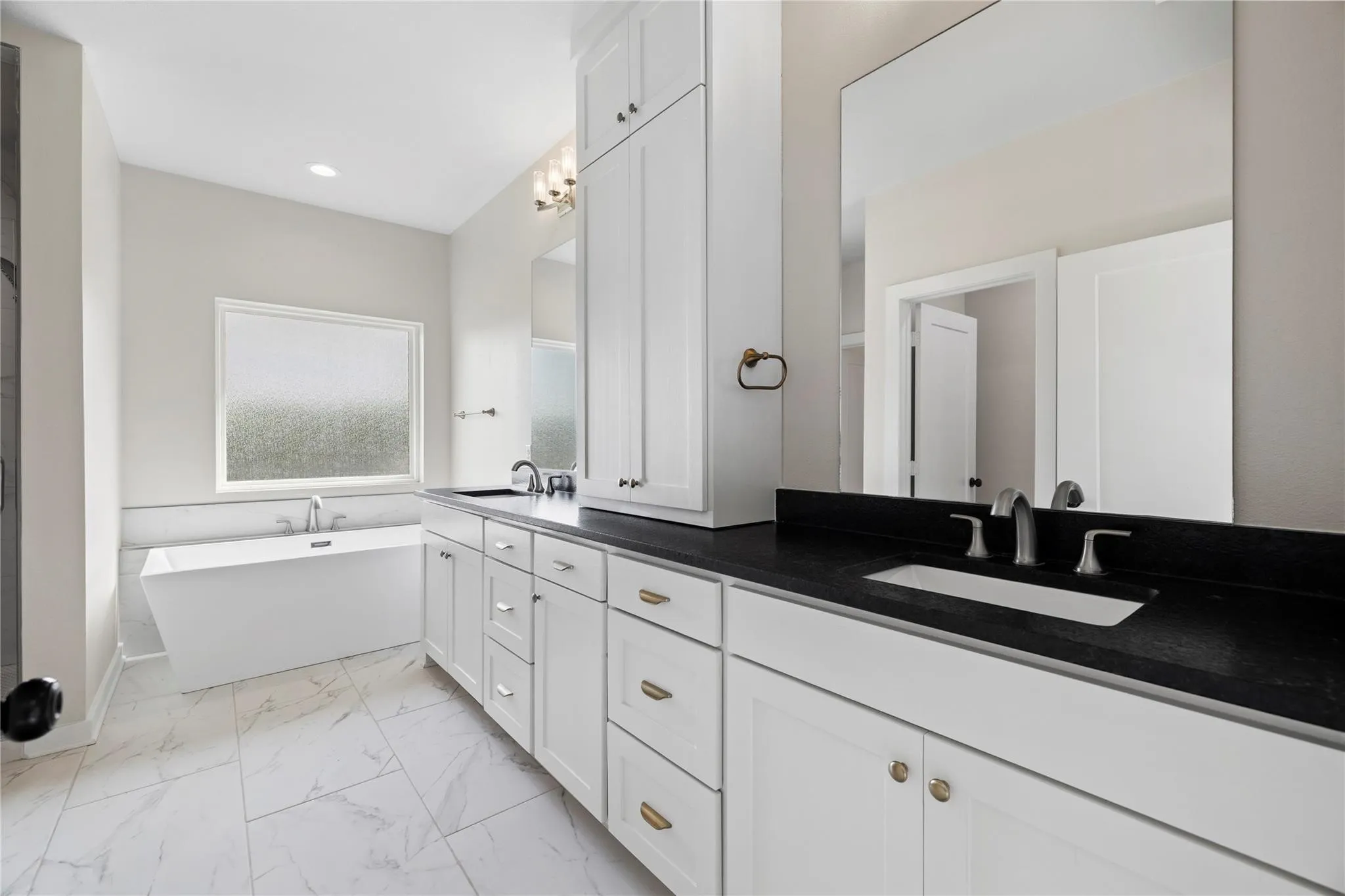Single Family Residence For Sale in Smith County , 118 Sides Boulevard, Bullard, Texas 75757, 3 Bedrooms, 3 Bathrooms, 2 Garage spaces, 2,286 Sqft, built in 2022, Price $385,900, mls#21310073, Real Estate Agent in Bullard, Homes For Sale in Smith county, Homes For Sale in Bullard, Realtor in Bullard Texas, Real Estate Brokerage Independent Realty Texas, Luminita Cordes Realtor