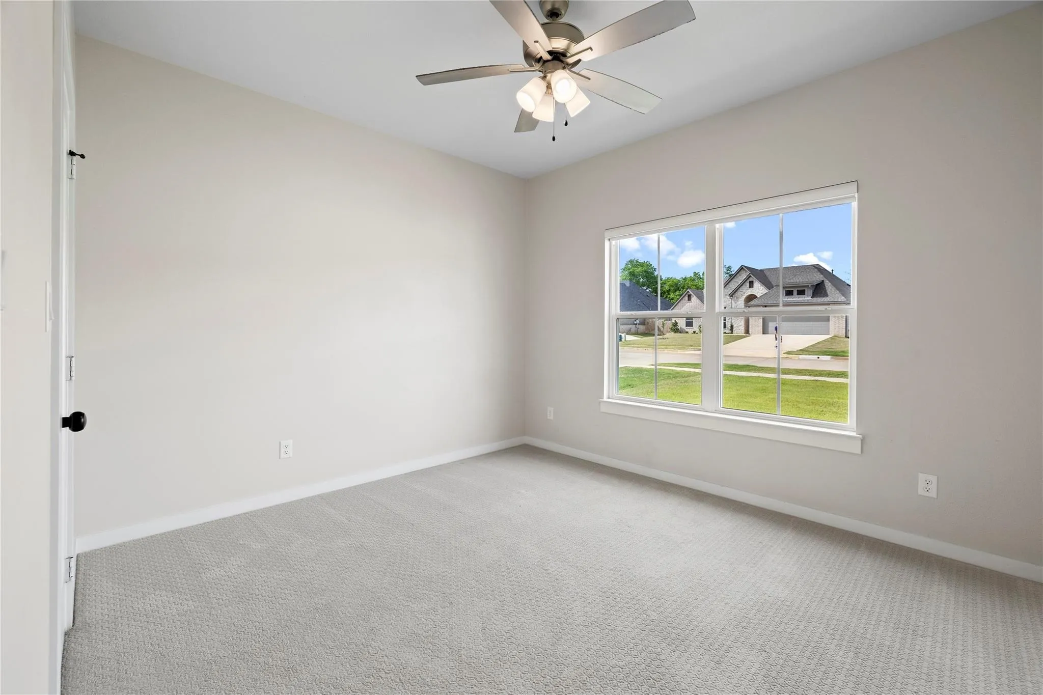 Single Family Residence For Sale in Smith County , 118 Sides Boulevard, Bullard, Texas 75757, 3 Bedrooms, 3 Bathrooms, 2 Garage spaces, 2,286 Sqft, built in 2022, Price $385,900, mls#21310073, Real Estate Agent in Bullard, Homes For Sale in Smith county, Homes For Sale in Bullard, Realtor in Bullard Texas, Real Estate Brokerage Independent Realty Texas, Luminita Cordes Realtor