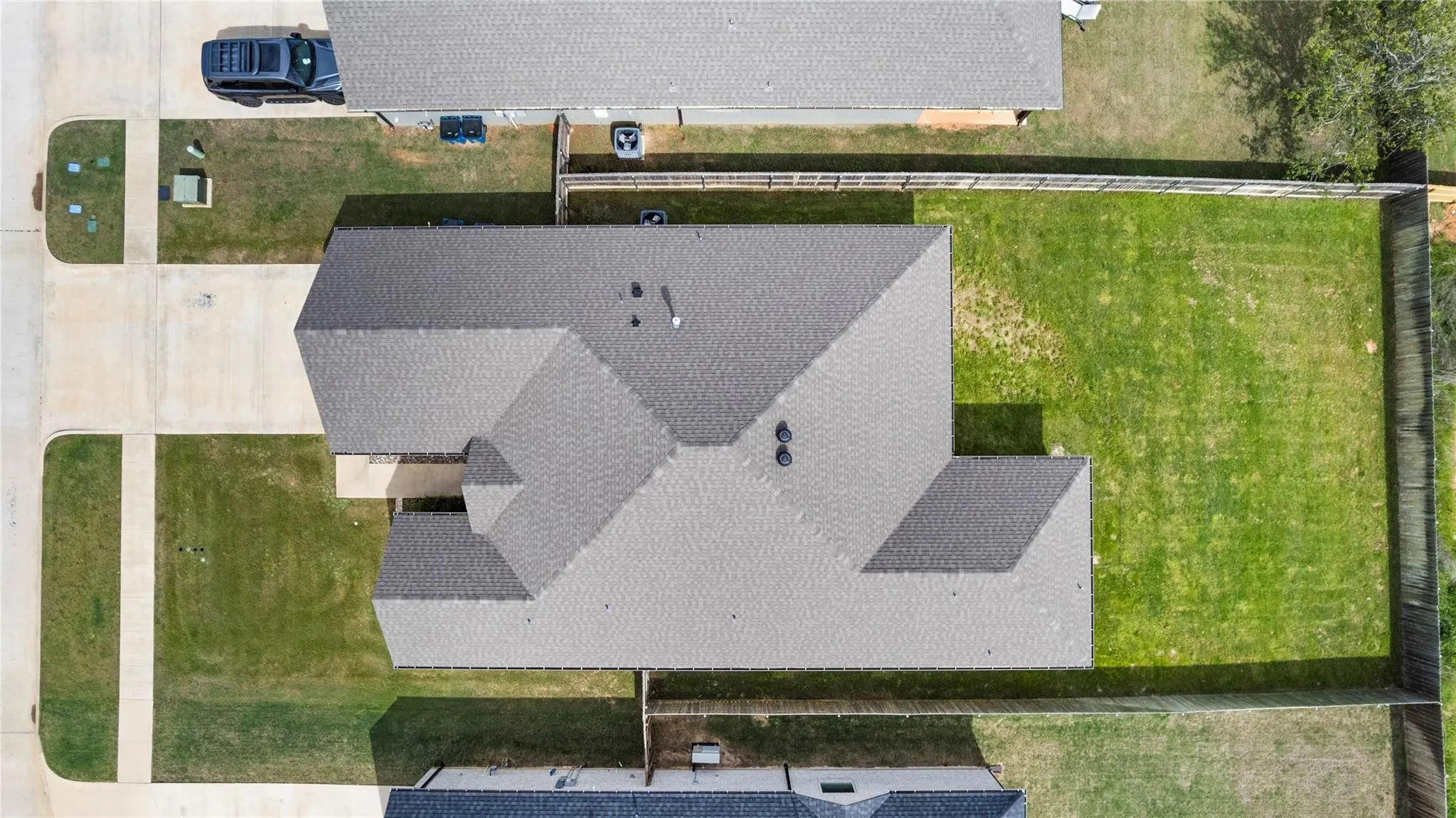 Single Family Residence For Sale in Smith County , 118 Sides Boulevard, Bullard, Texas 75757, 3 Bedrooms, 3 Bathrooms, 2 Garage spaces, 2,286 Sqft, built in 2022, Price $385,900, mls#21310073, Real Estate Agent in Bullard, Homes For Sale in Smith county, Homes For Sale in Bullard, Realtor in Bullard Texas, Real Estate Brokerage Independent Realty Texas, Luminita Cordes Realtor