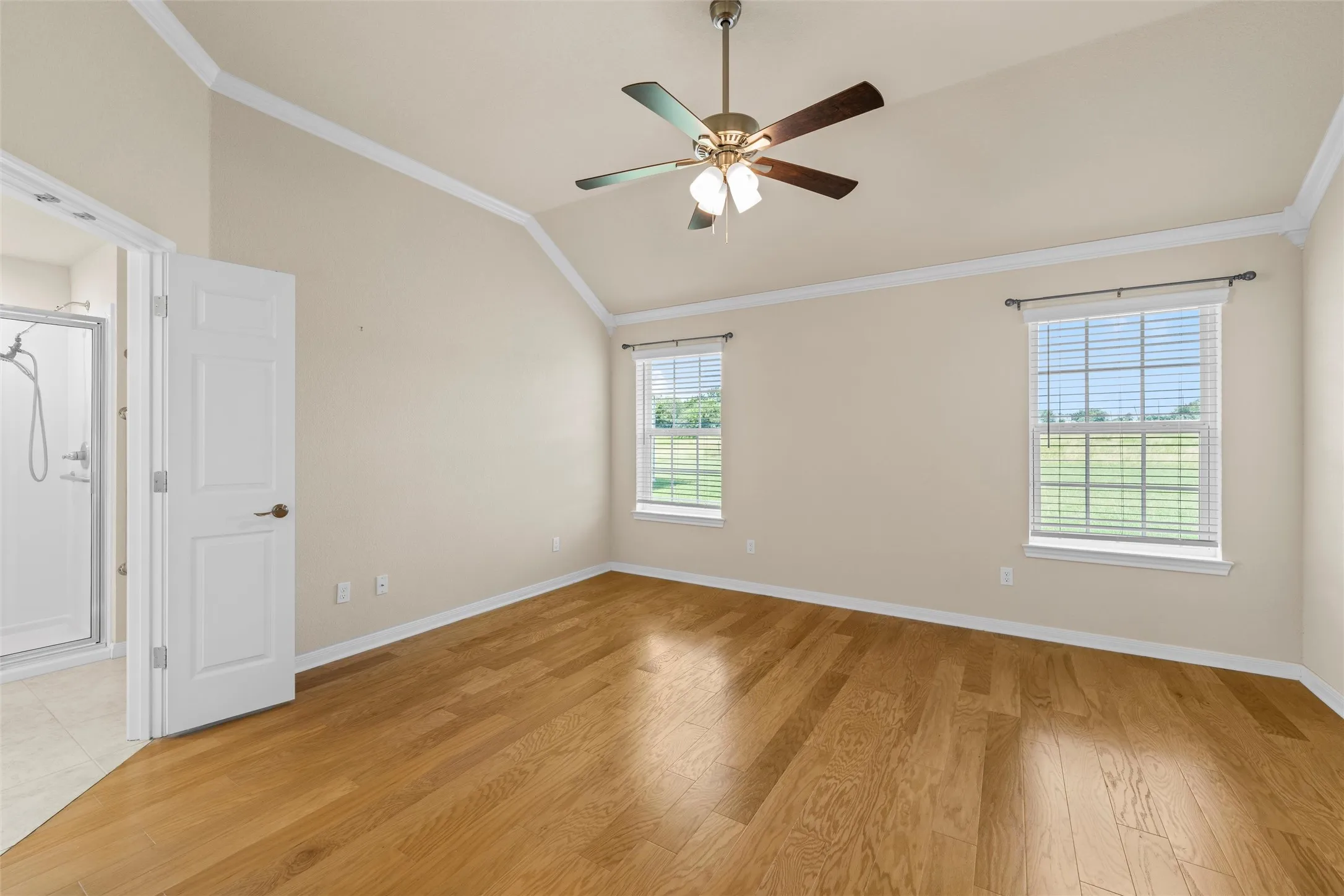 Single Family Residence For Sale in Mc Lennan County , 637 Hoffmeyer Lane, Robinson, Texas 76706, 3 Bedroom, 2 Bathroom, 3 Garage spaces, 1,726 Sqft, built in 2019, mls#21307561, Real Estate Agent in Robinson, Homes For Sale in Mc Lennan county, Homes For Sale in Robinson, Realtor in Robinson Texas, Real Estate Brokerage Independent Realty Texas, Luminita Cordes Realtor