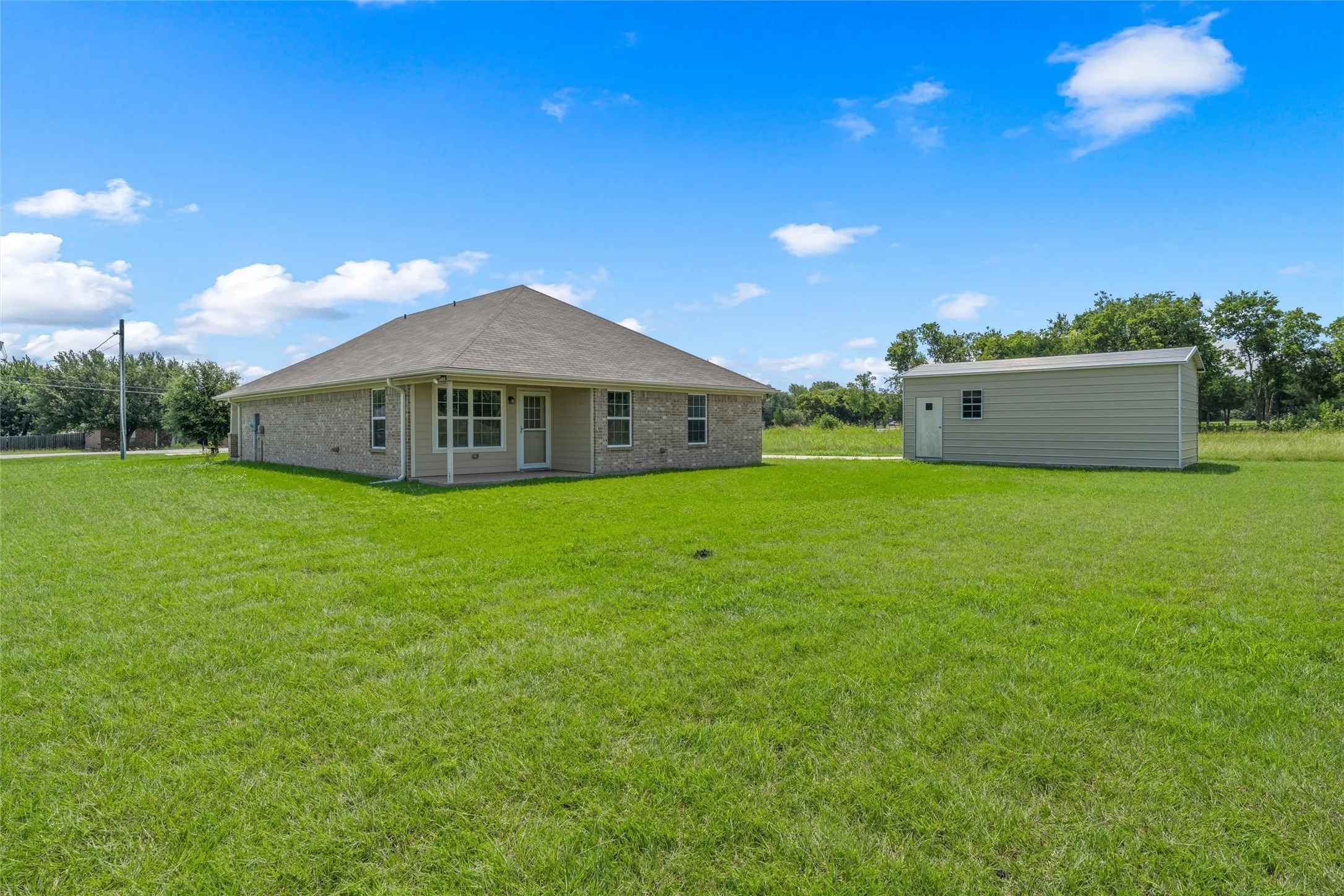 Single Family Residence For Sale in Mc Lennan County , 637 Hoffmeyer Lane, Robinson, Texas 76706, 3 Bedroom, 2 Bathroom, 3 Garage spaces, 1,726 Sqft, built in 2019, mls#21307561, Real Estate Agent in Robinson, Homes For Sale in Mc Lennan county, Homes For Sale in Robinson, Realtor in Robinson Texas, Real Estate Brokerage Independent Realty Texas, Luminita Cordes Realtor