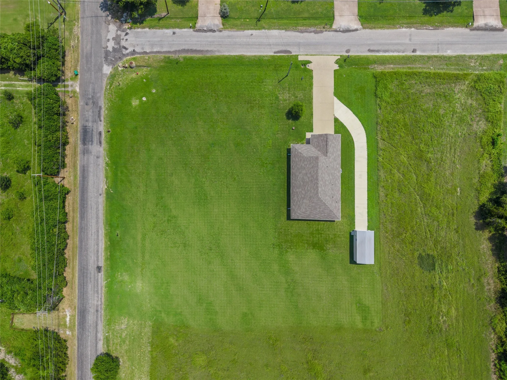 Single Family Residence For Sale in Mc Lennan County , 637 Hoffmeyer Lane, Robinson, Texas 76706, 3 Bedroom, 2 Bathroom, 3 Garage spaces, 1,726 Sqft, built in 2019, mls#21307561, Real Estate Agent in Robinson, Homes For Sale in Mc Lennan county, Homes For Sale in Robinson, Realtor in Robinson Texas, Real Estate Brokerage Independent Realty Texas, Luminita Cordes Realtor