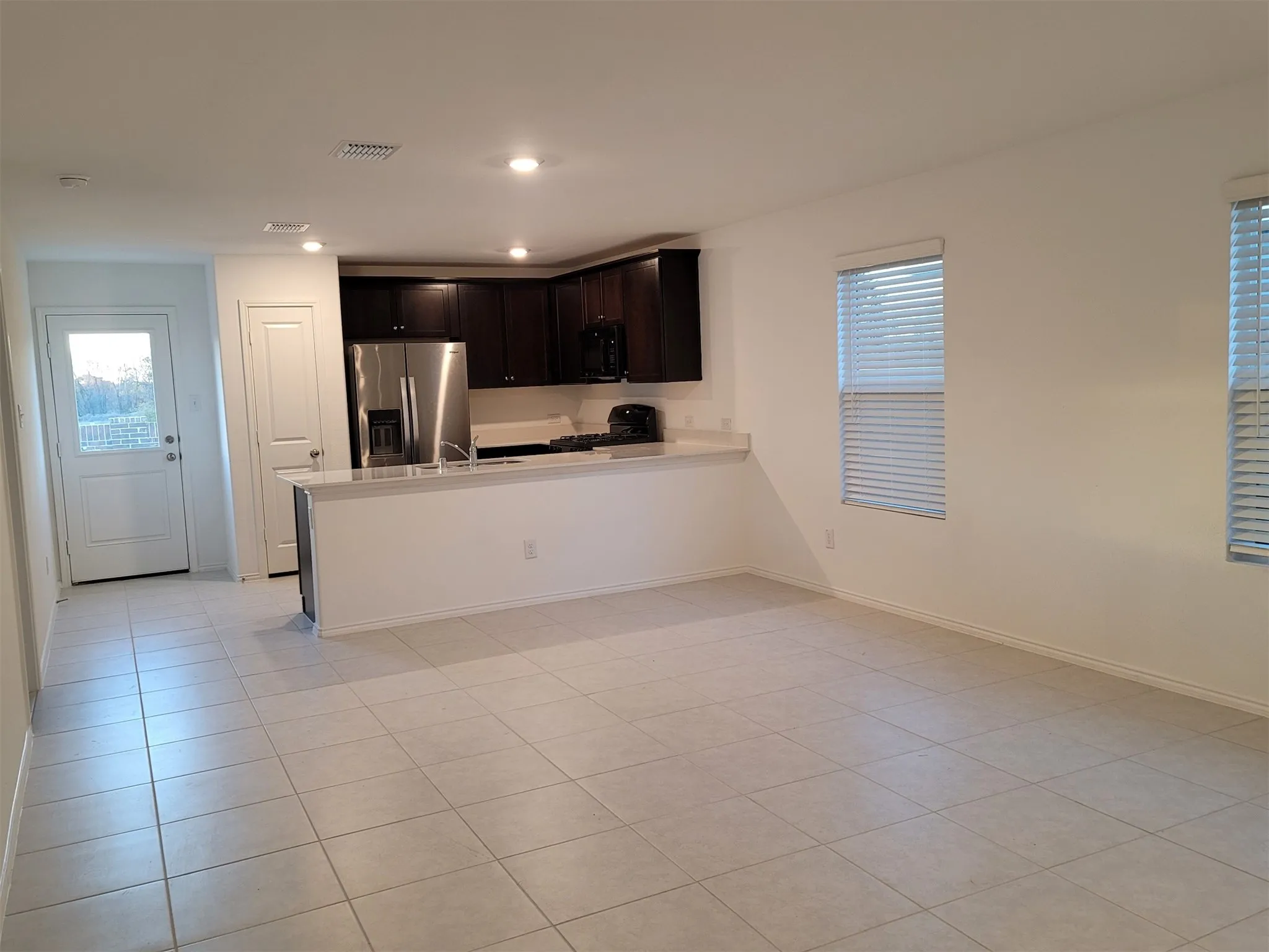 Single Family Residence For Rent in Collin County , 7513 Bluebell Lane, Mc Kinney, Texas 75071, 3 Bedroom, 2 Bathroom, 2 Garage spaces, 1,407 Sqft, built in 2022, mls#21310645, Real Estate Agent in Mc Kinney, Homes For Rent in Collin county, Homes For Rent in Mc Kinney, Realtor in Mc Kinney Texas, Real Estate Brokerage Independent Realty Texas, Luminita Cordes Realtor