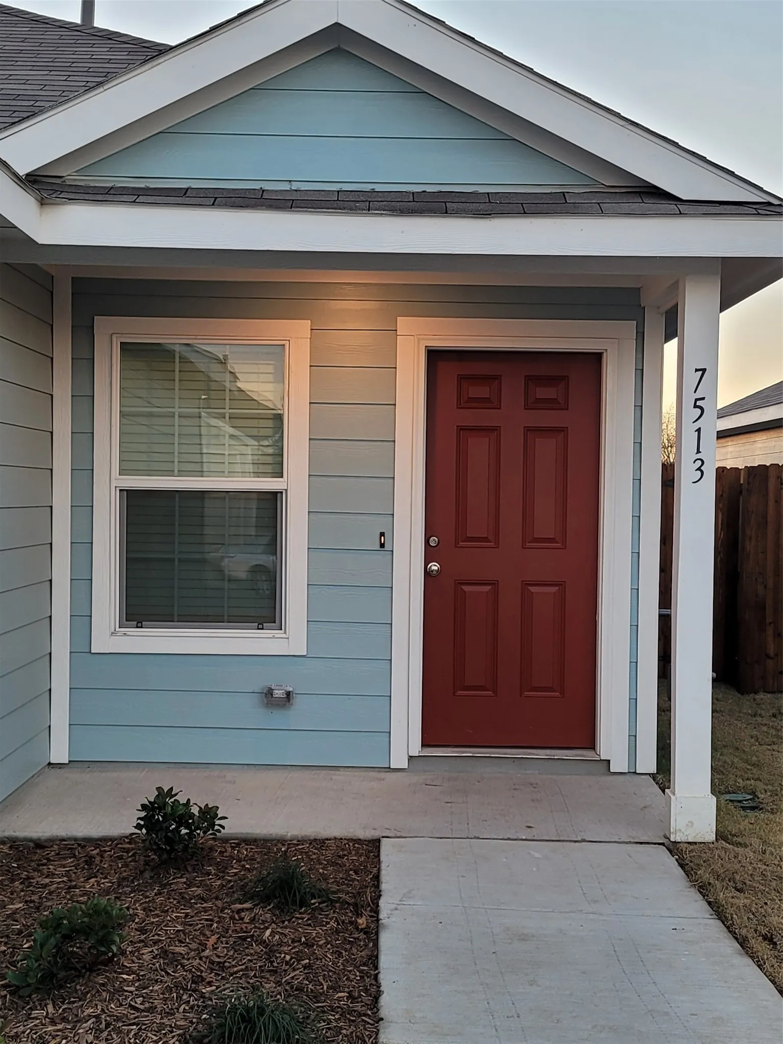 Single Family Residence For Rent in Collin County , 7513 Bluebell Lane, Mc Kinney, Texas 75071, 3 Bedroom, 2 Bathroom, 2 Garage spaces, 1,407 Sqft, built in 2022, mls#21310645, Real Estate Agent in Mc Kinney, Homes For Rent in Collin county, Homes For Rent in Mc Kinney, Realtor in Mc Kinney Texas, Real Estate Brokerage Independent Realty Texas, Luminita Cordes Realtor