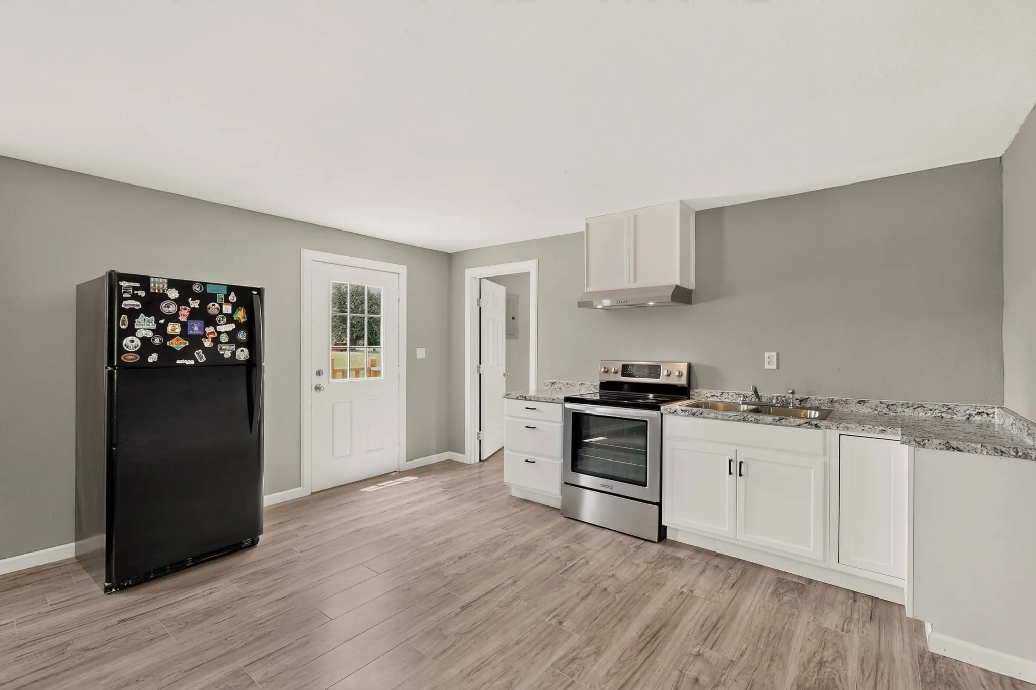 Single Family Residence For Rent in Johnson County , 1657 E 2nd Street, Cleburne, Texas 76031, 1 Bedroom, 1 Bathroom, Garage spaces, 624 Sqft, built in 2024, mls#21307945, Real Estate Agent in Cleburne, Homes For Rent in Johnson county, Homes For Rent in Cleburne, Realtor in Cleburne Texas, Real Estate Brokerage Independent Realty Texas, Luminita Cordes Realtor