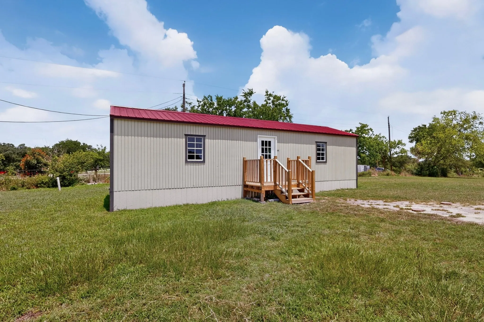 Single Family Residence For Rent in Johnson County , 1657 E 2nd Street, Cleburne, Texas 76031, 1 Bedroom, 1 Bathroom, Garage spaces, 624 Sqft, built in 2024, mls#21307945, Real Estate Agent in Cleburne, Homes For Rent in Johnson county, Homes For Rent in Cleburne, Realtor in Cleburne Texas, Real Estate Brokerage Independent Realty Texas, Luminita Cordes Realtor