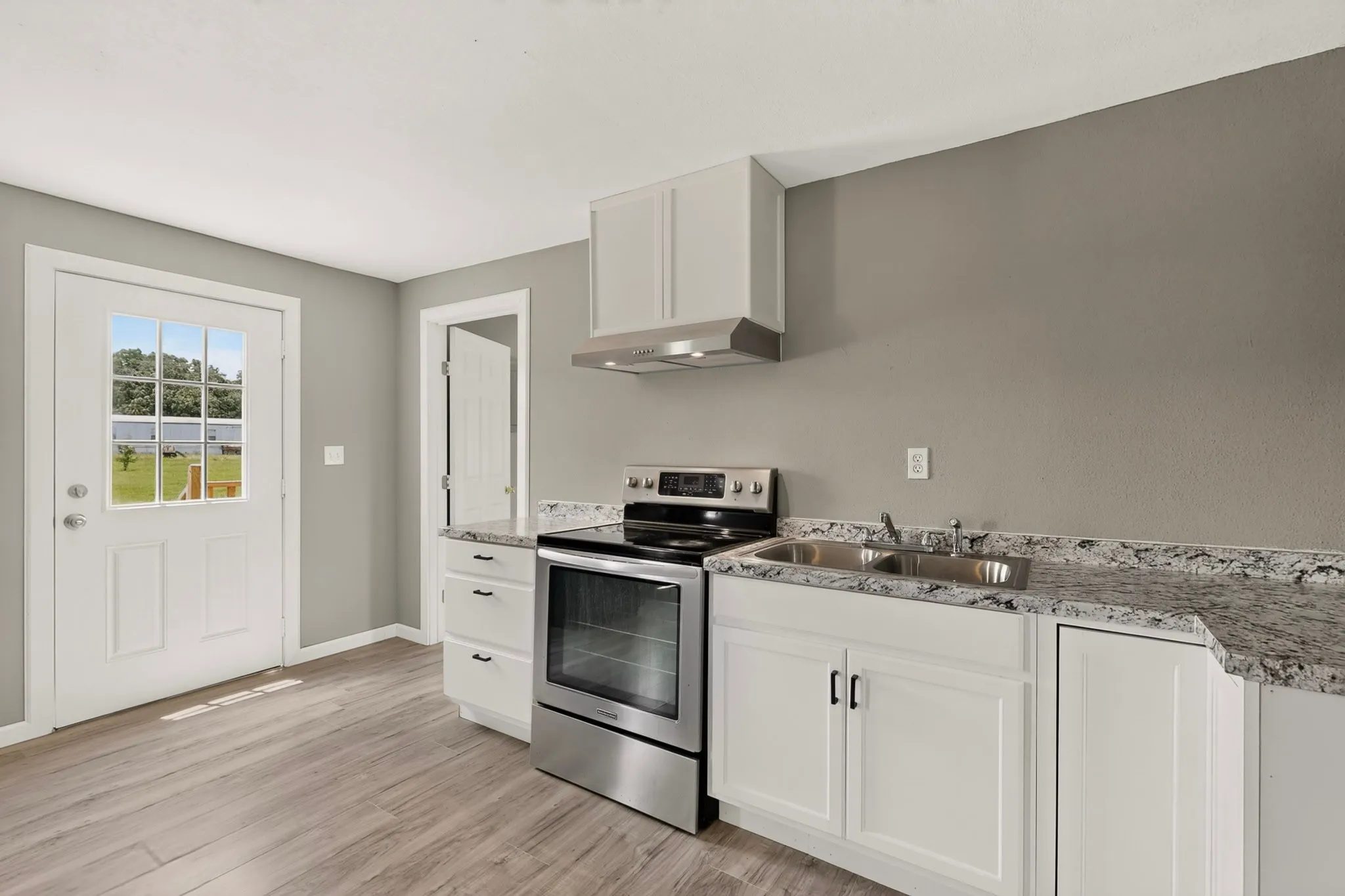 Single Family Residence For Rent in Johnson County , 1657 E 2nd Street, Cleburne, Texas 76031, 1 Bedroom, 1 Bathroom, Garage spaces, 624 Sqft, built in 2024, mls#21307945, Real Estate Agent in Cleburne, Homes For Rent in Johnson county, Homes For Rent in Cleburne, Realtor in Cleburne Texas, Real Estate Brokerage Independent Realty Texas, Luminita Cordes Realtor