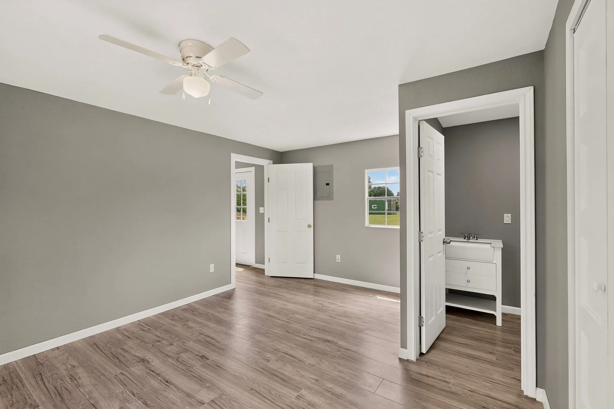 Single Family Residence For Rent in Johnson County , 1657 E 2nd Street, Cleburne, Texas 76031, 1 Bedroom, 1 Bathroom, Garage spaces, 624 Sqft, built in 2024, mls#21307945, Real Estate Agent in Cleburne, Homes For Rent in Johnson county, Homes For Rent in Cleburne, Realtor in Cleburne Texas, Real Estate Brokerage Independent Realty Texas, Luminita Cordes Realtor